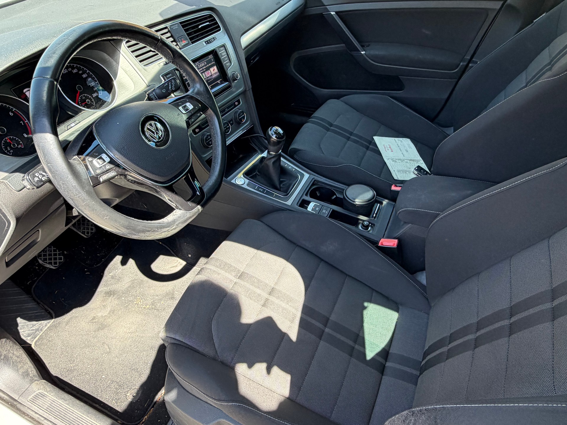 VW Golf 1.2 TSI R-Line Design-image-8