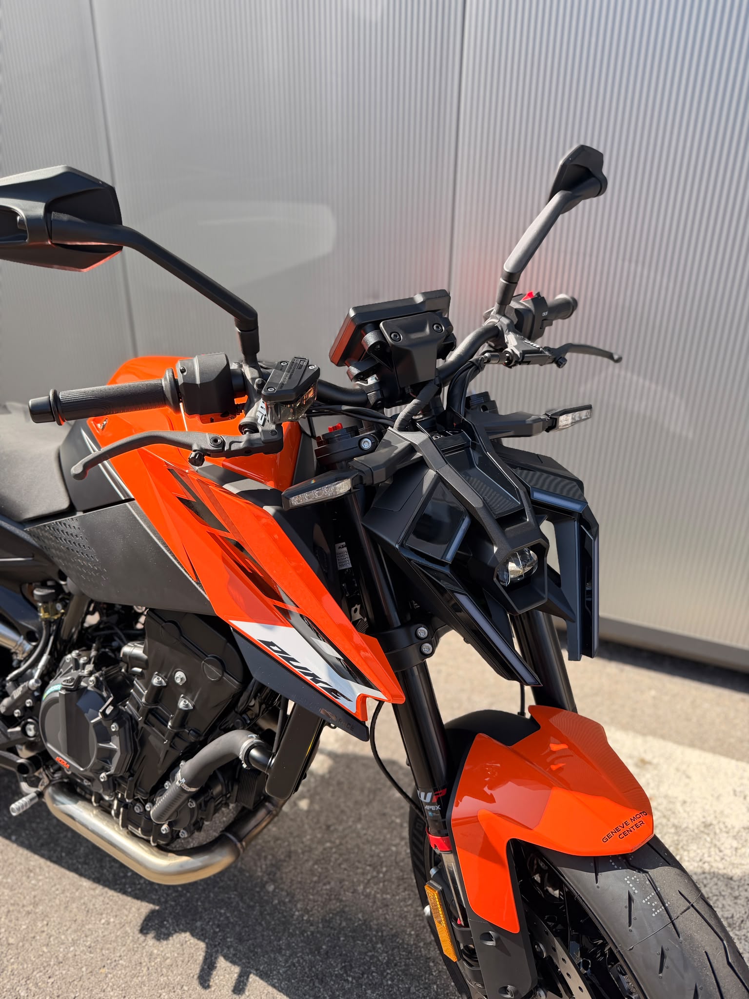 KTM 790 DUKE MY27-showroom-element-3