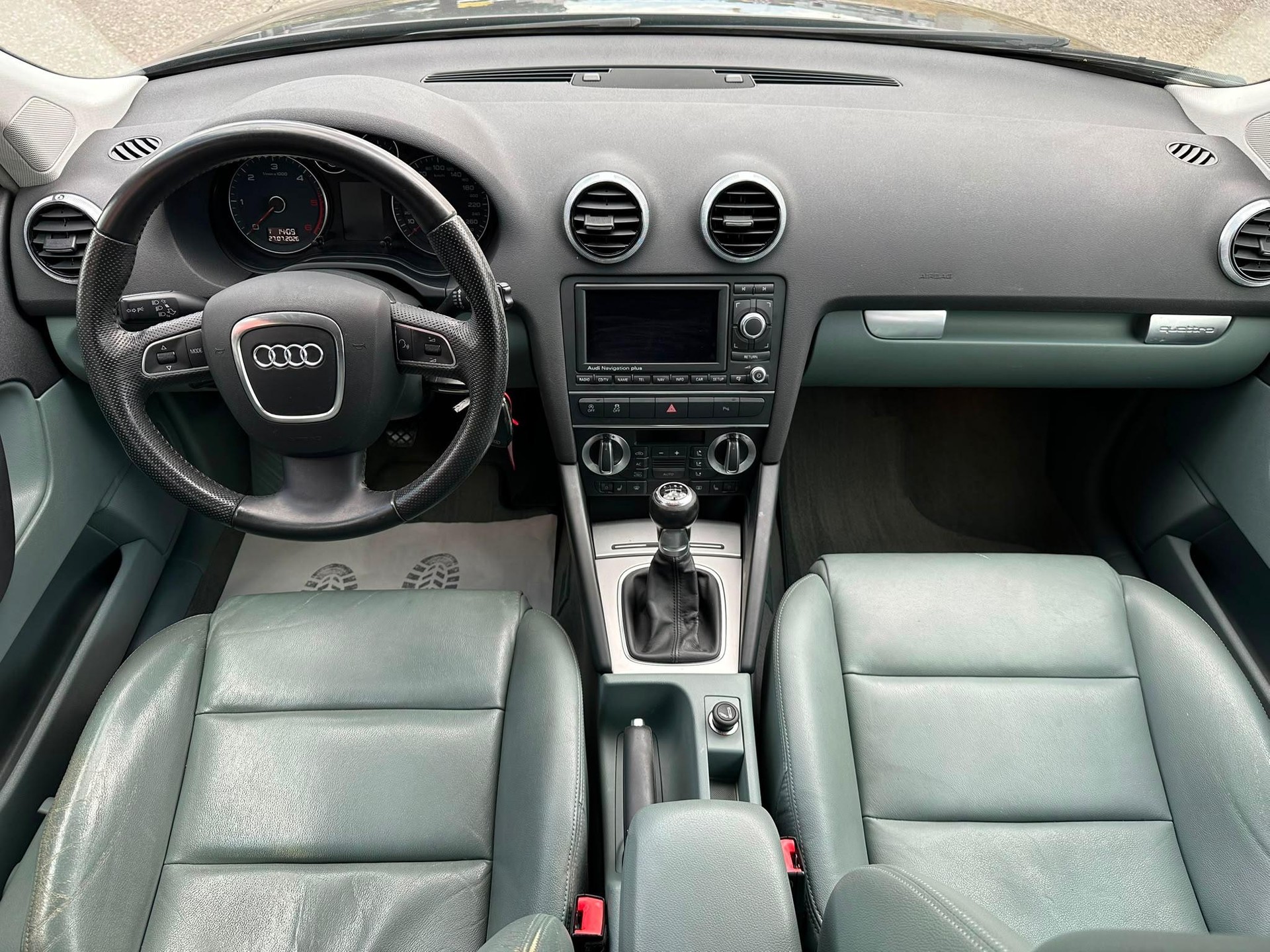 AUDI A3 Sportback 2.0 TDI Ambition quattro-image-13