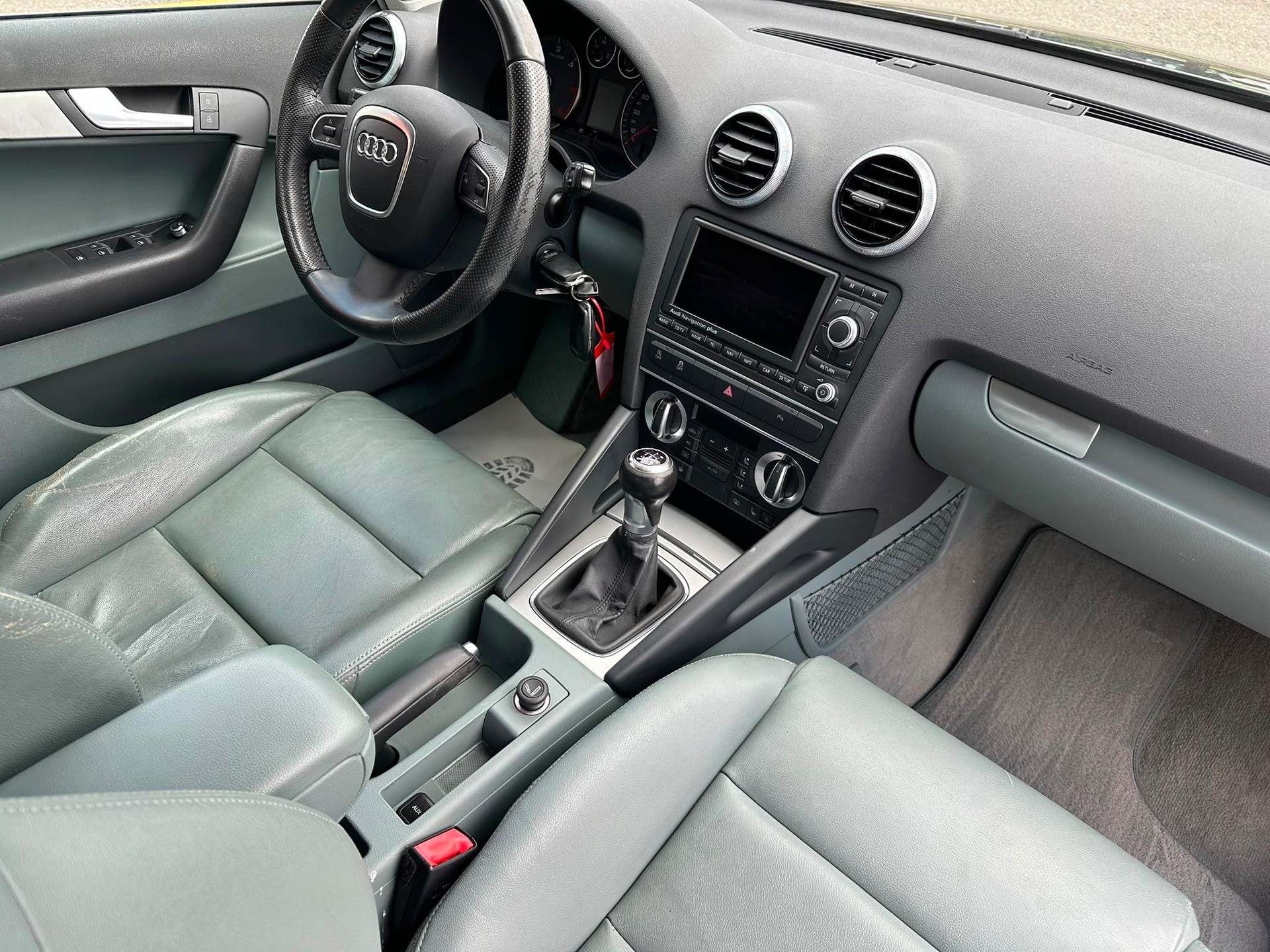 AUDI A3 Sportback 2.0 TDI Ambition quattro-image-17