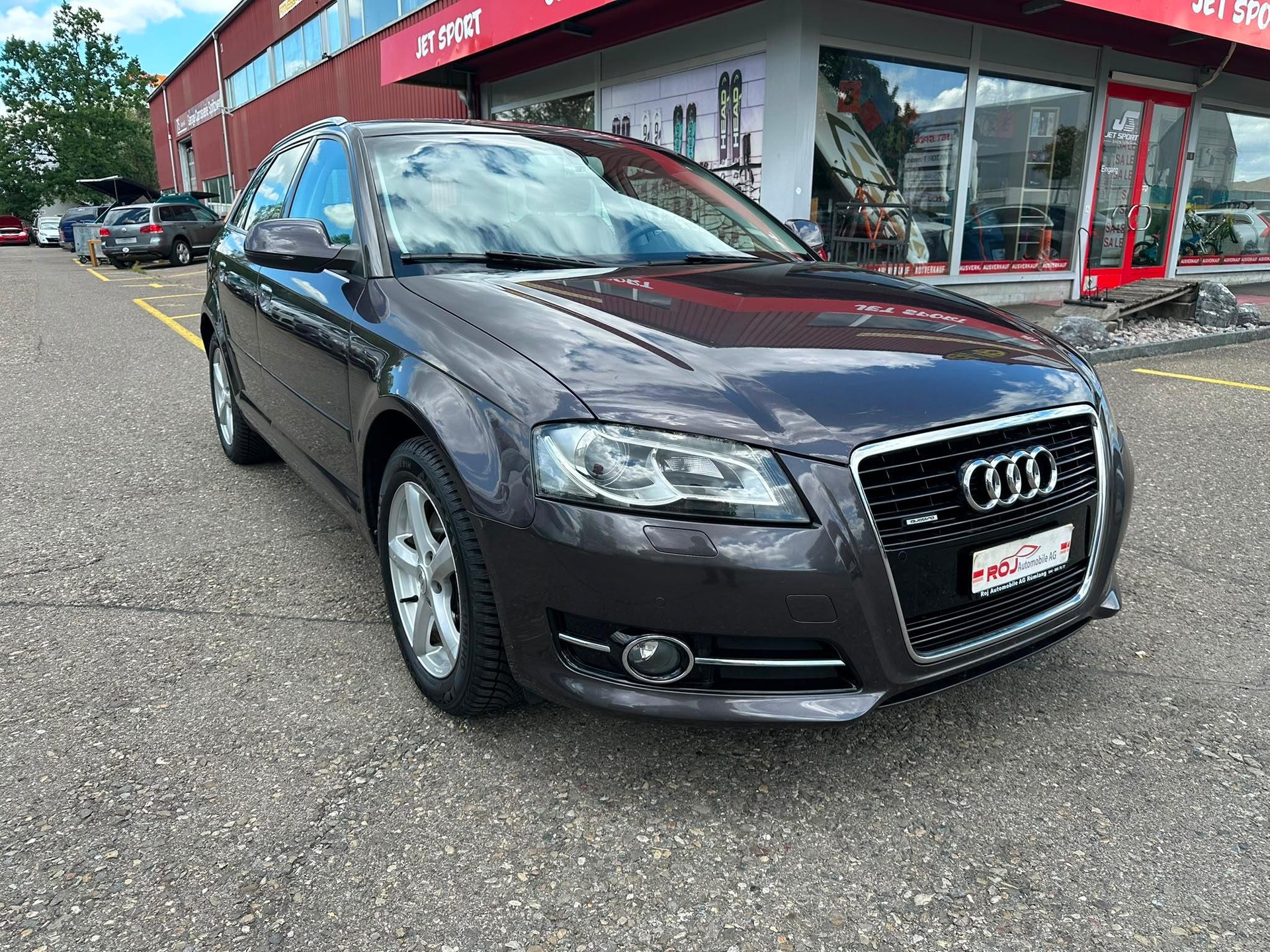 AUDI A3 Sportback 2.0 TDI Ambition quattro-image-3