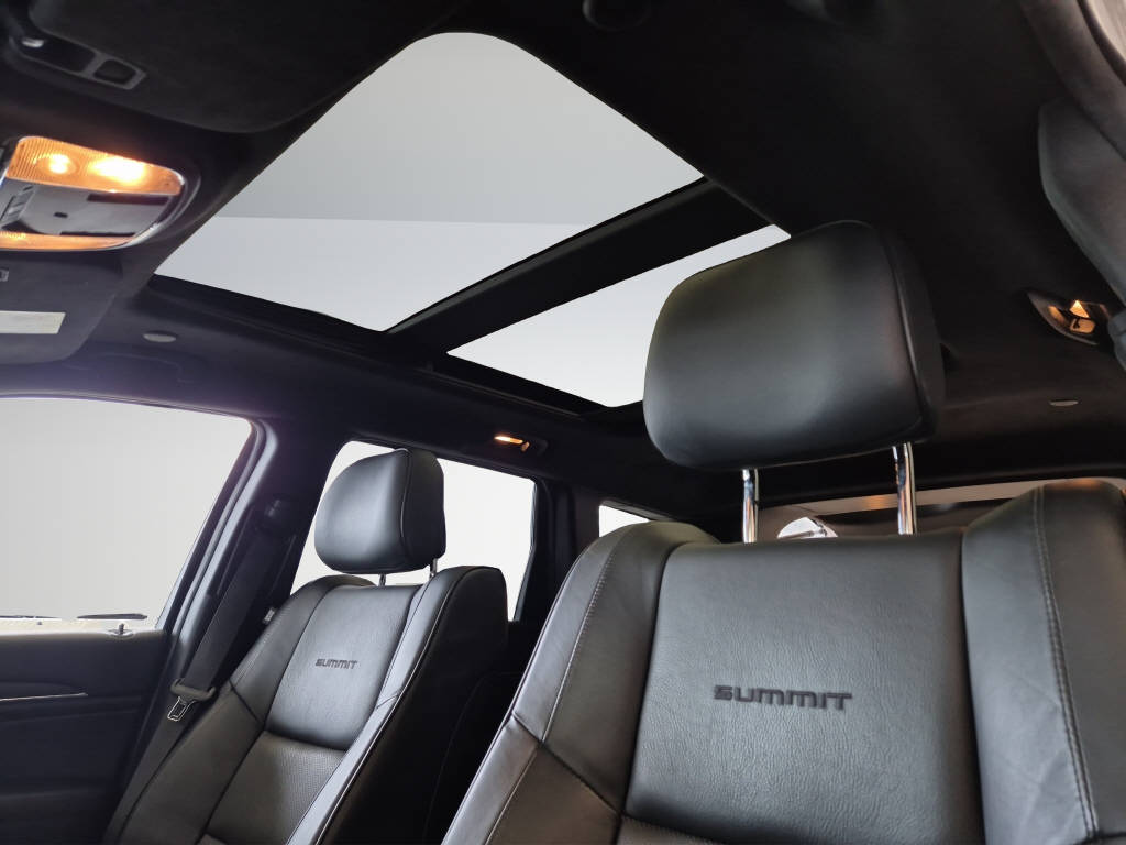JEEP Grand Cherokee 3.0 CRD 250 Summit-image-13