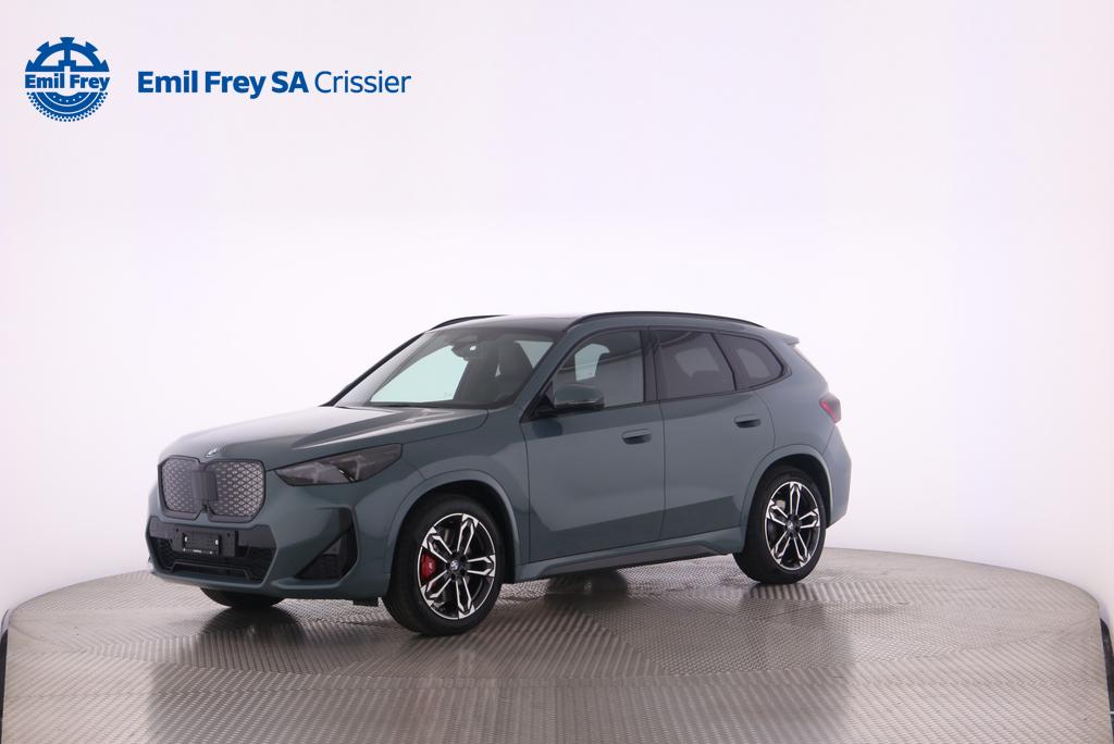 BMW iX1 30 xDrive-image-0