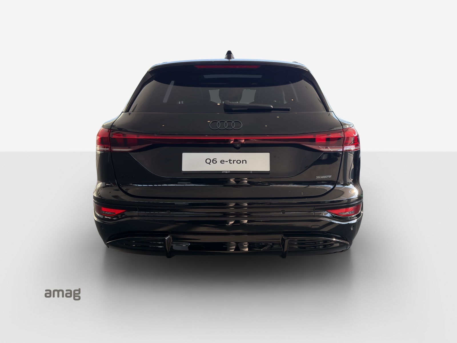 AUDI Q6 e-tron quattro-image-3