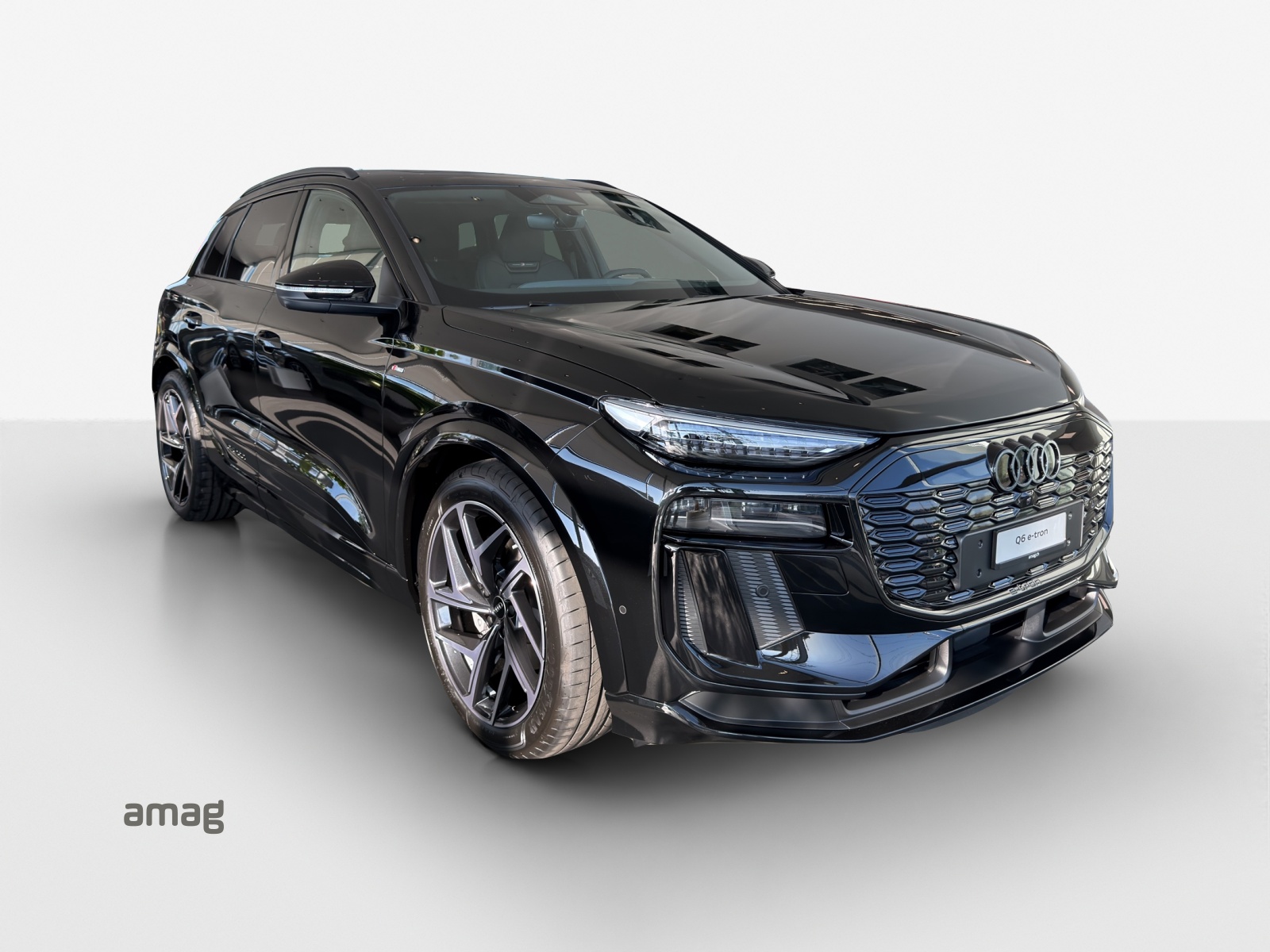 AUDI Q6 e-tron quattro-image-5