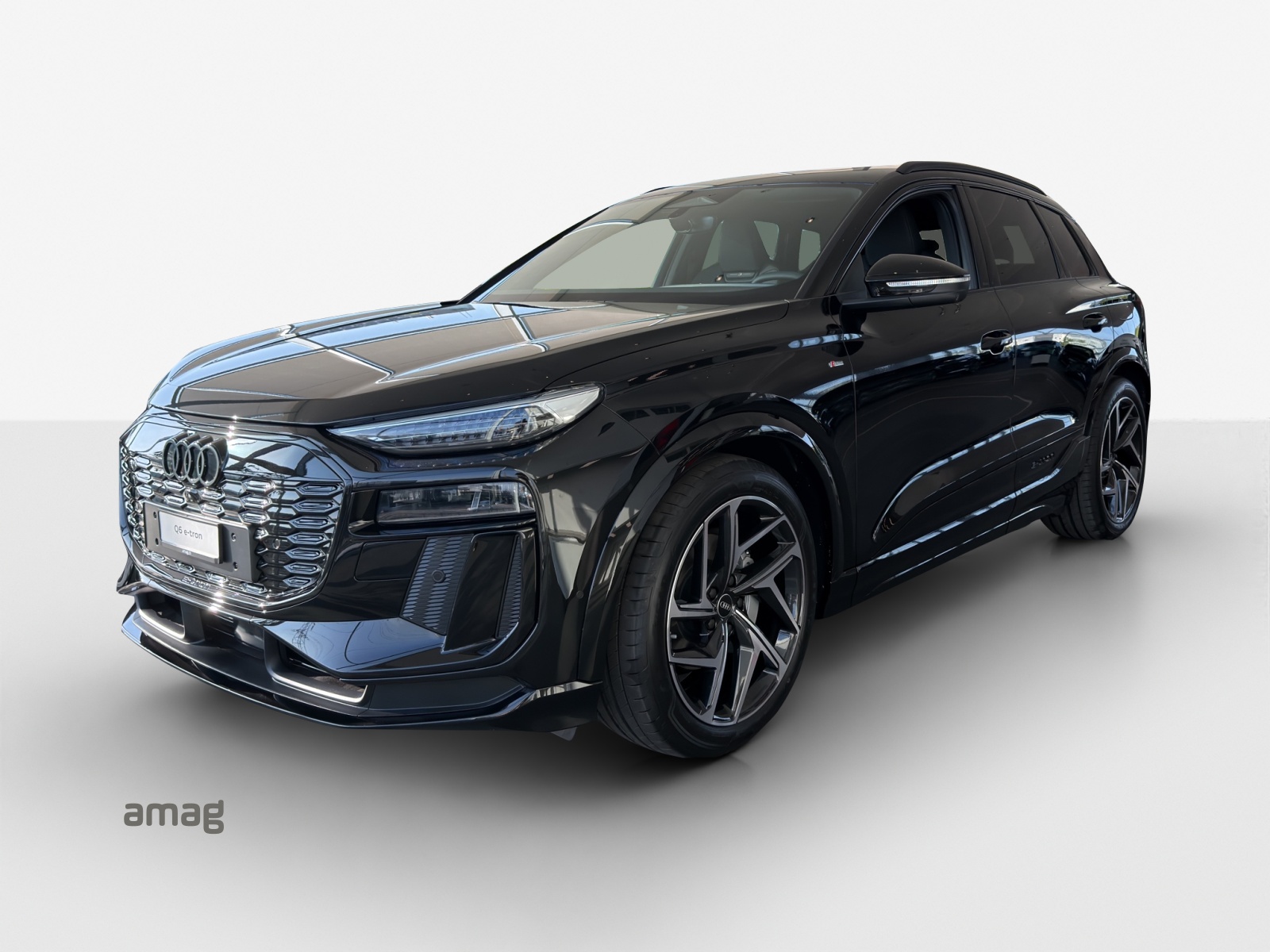 AUDI Q6 e-tron quattro-image-0