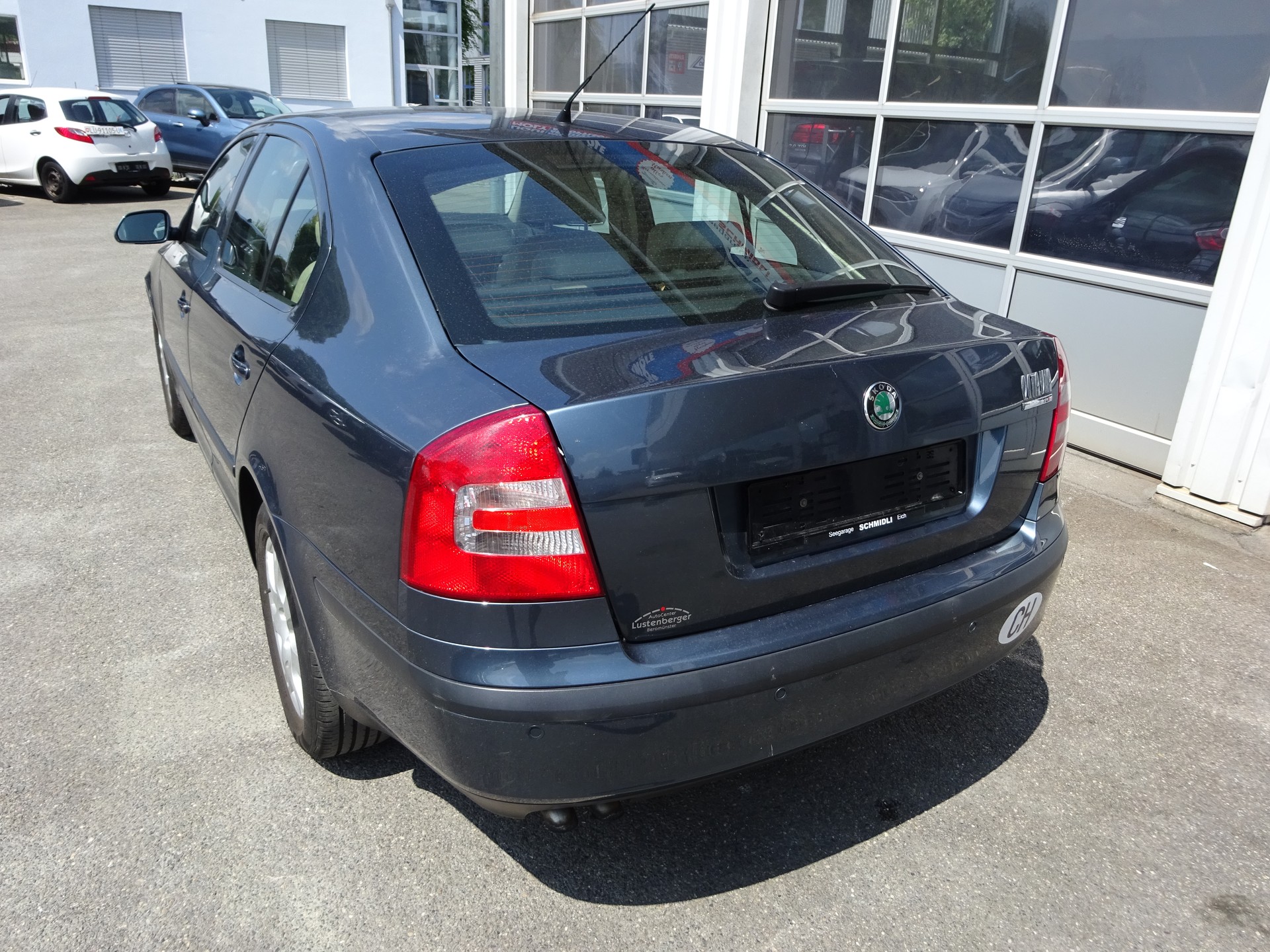 SKODA Octavia 2.0 TDI Elegance-showroom-element-1