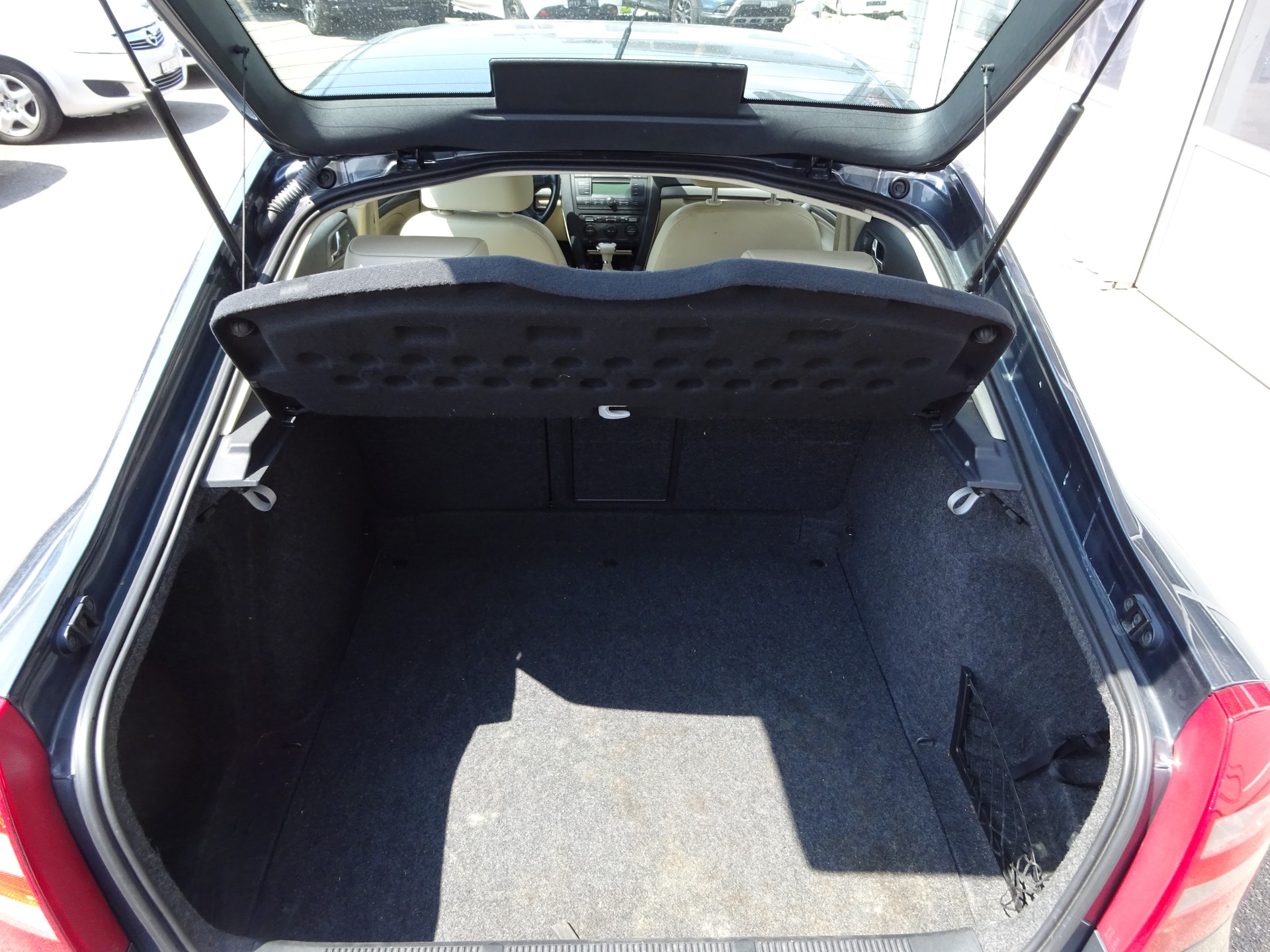 SKODA Octavia 2.0 TDI Elegance-image-11