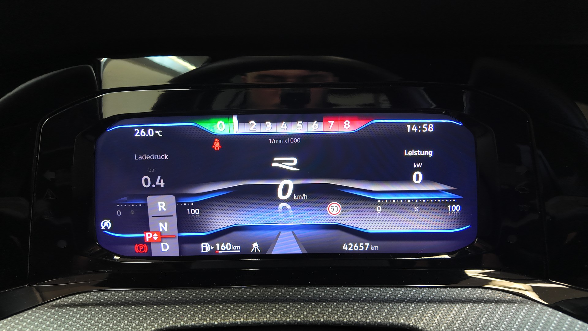 VW Golf 2.0 TSI R DSG 4Motion-image-25