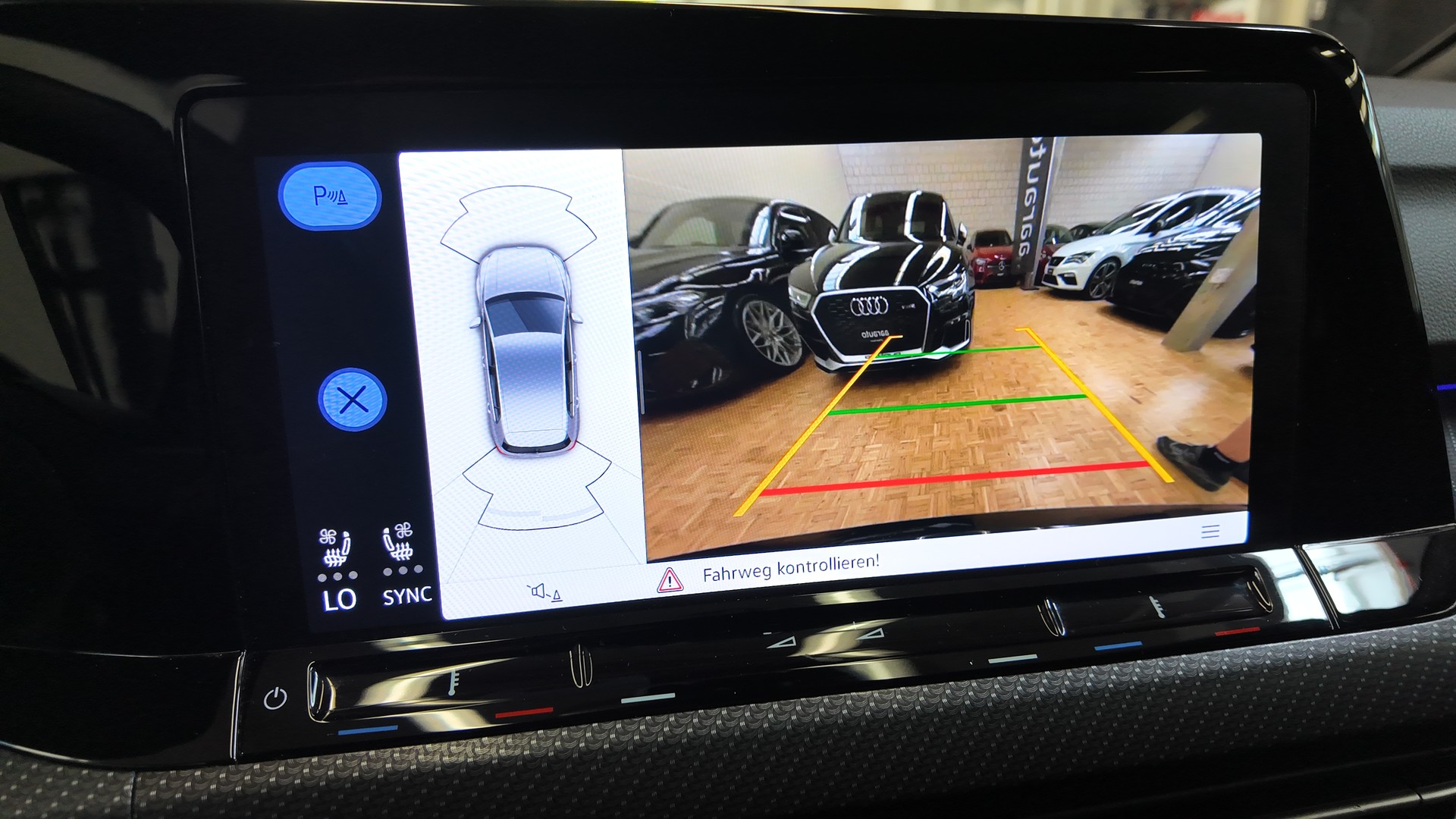 VW Golf 2.0 TSI R DSG 4Motion-image-26