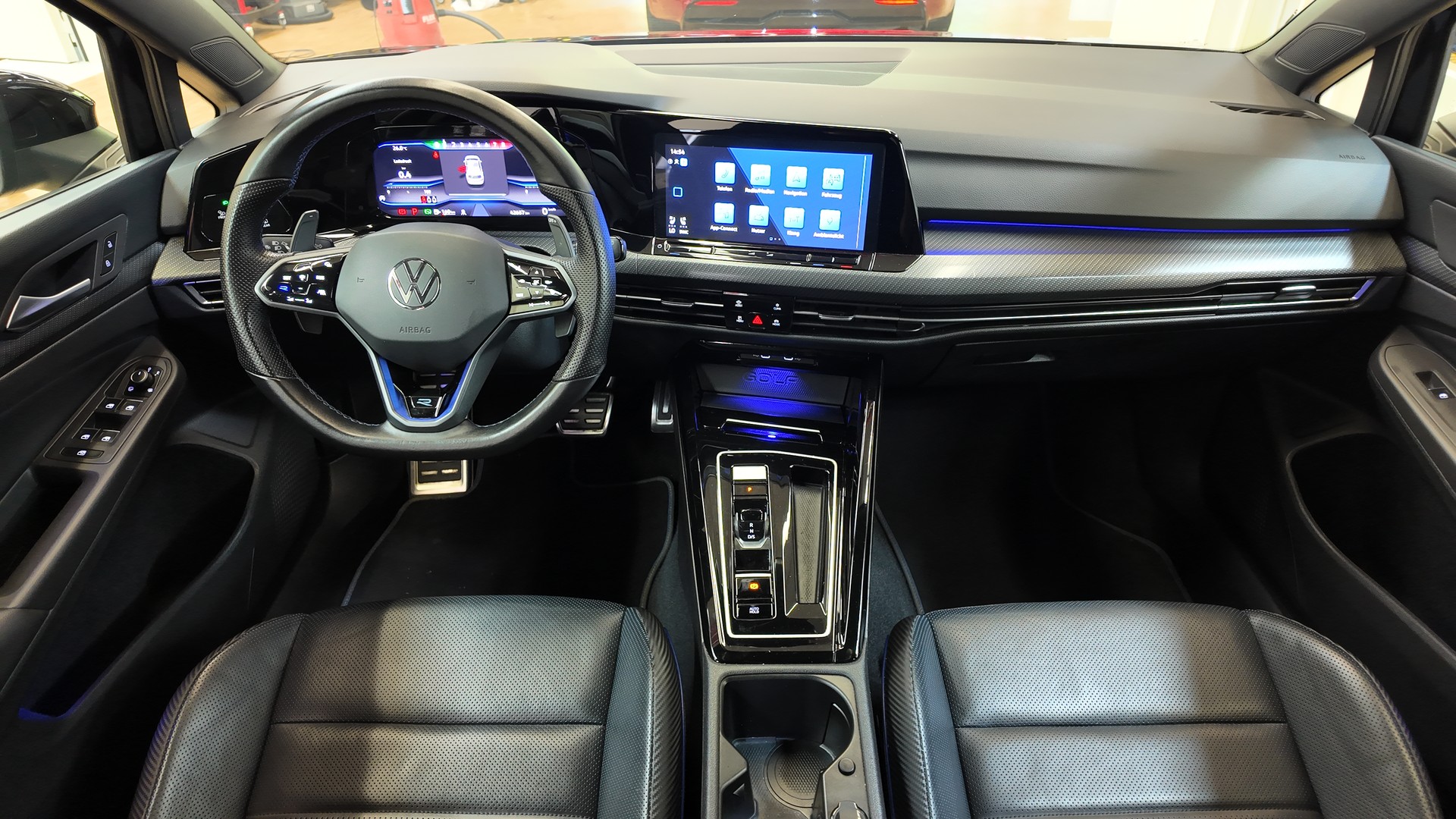 VW Golf 2.0 TSI R DSG 4Motion-image-9