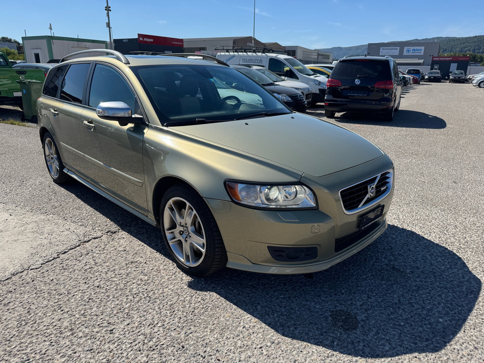 VOLVO V50 D5 Summum R-Design-image-2