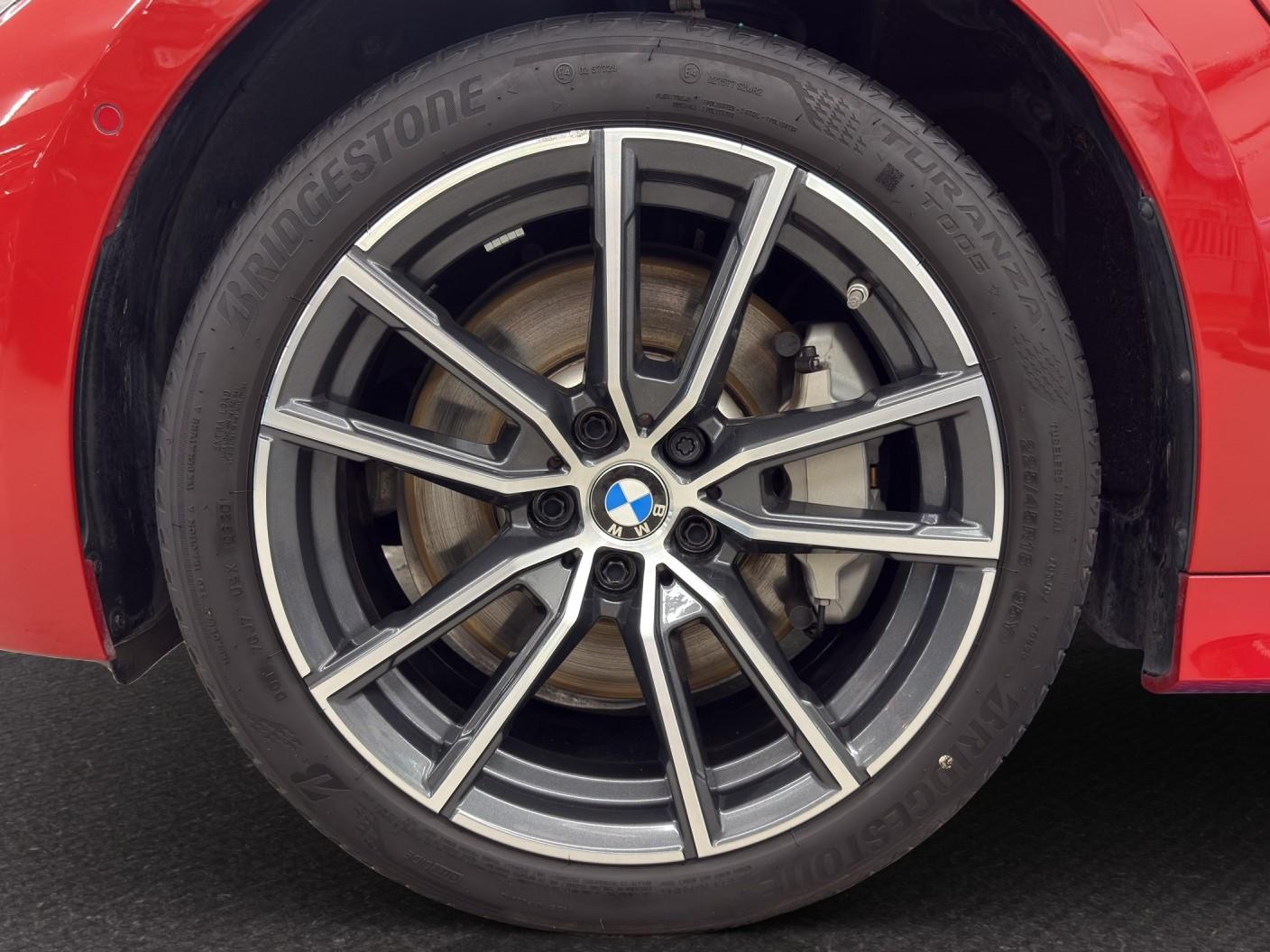 BMW 330e SPORT LINE-image-8