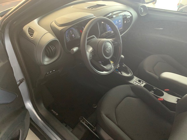 TOYOTA Aygo X 1.5 VVT-i HSD Comfort-image-9