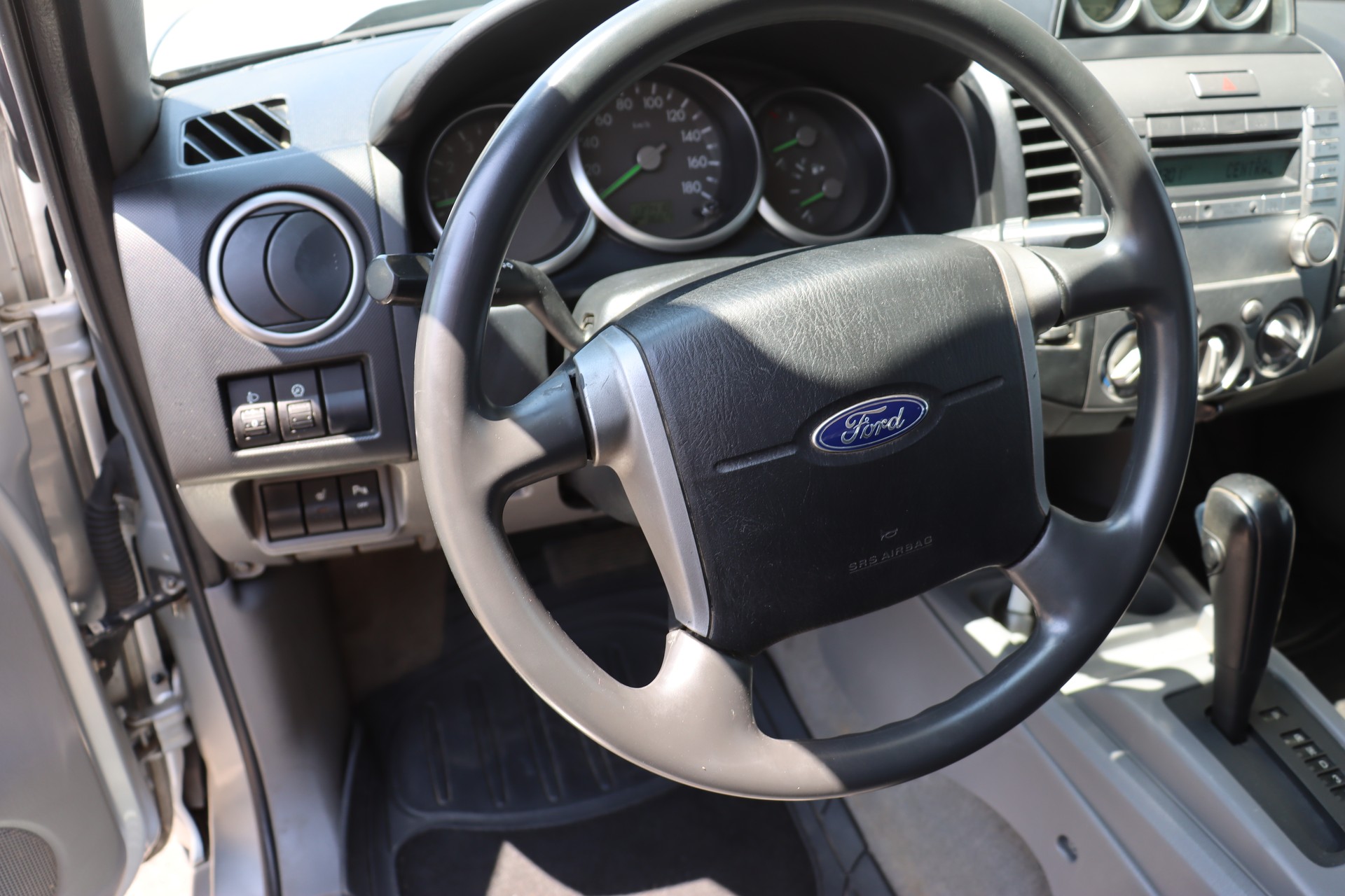FORD Ranger Limited 3.0 TDCi 4x4-image-12