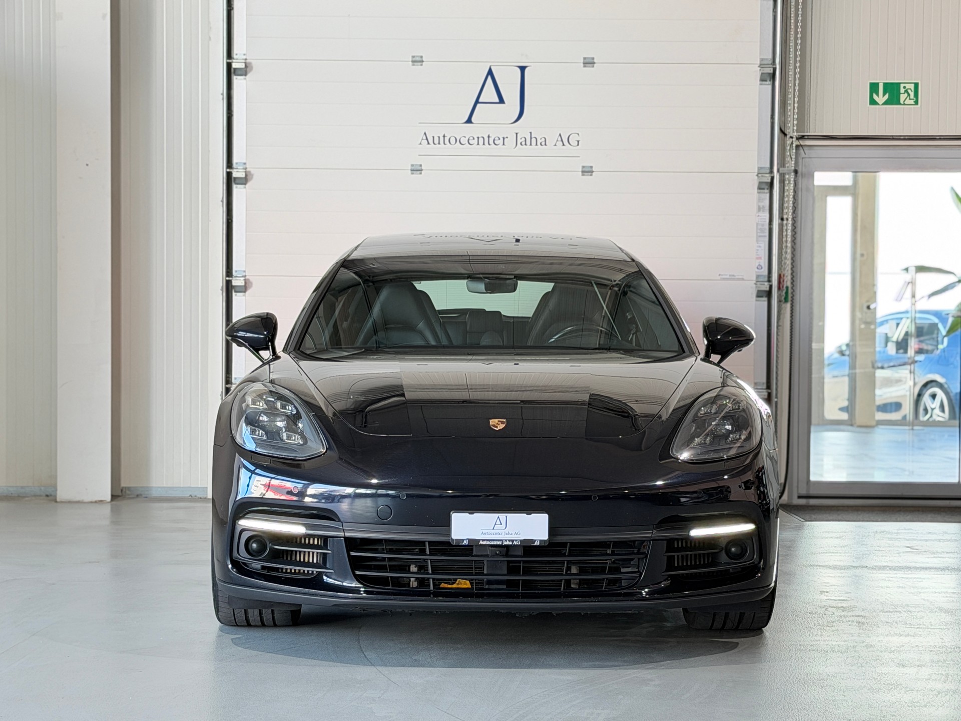 PORSCHE Panamera 4 E-Hybrid Sport Turismo PDK (CH)-image-3