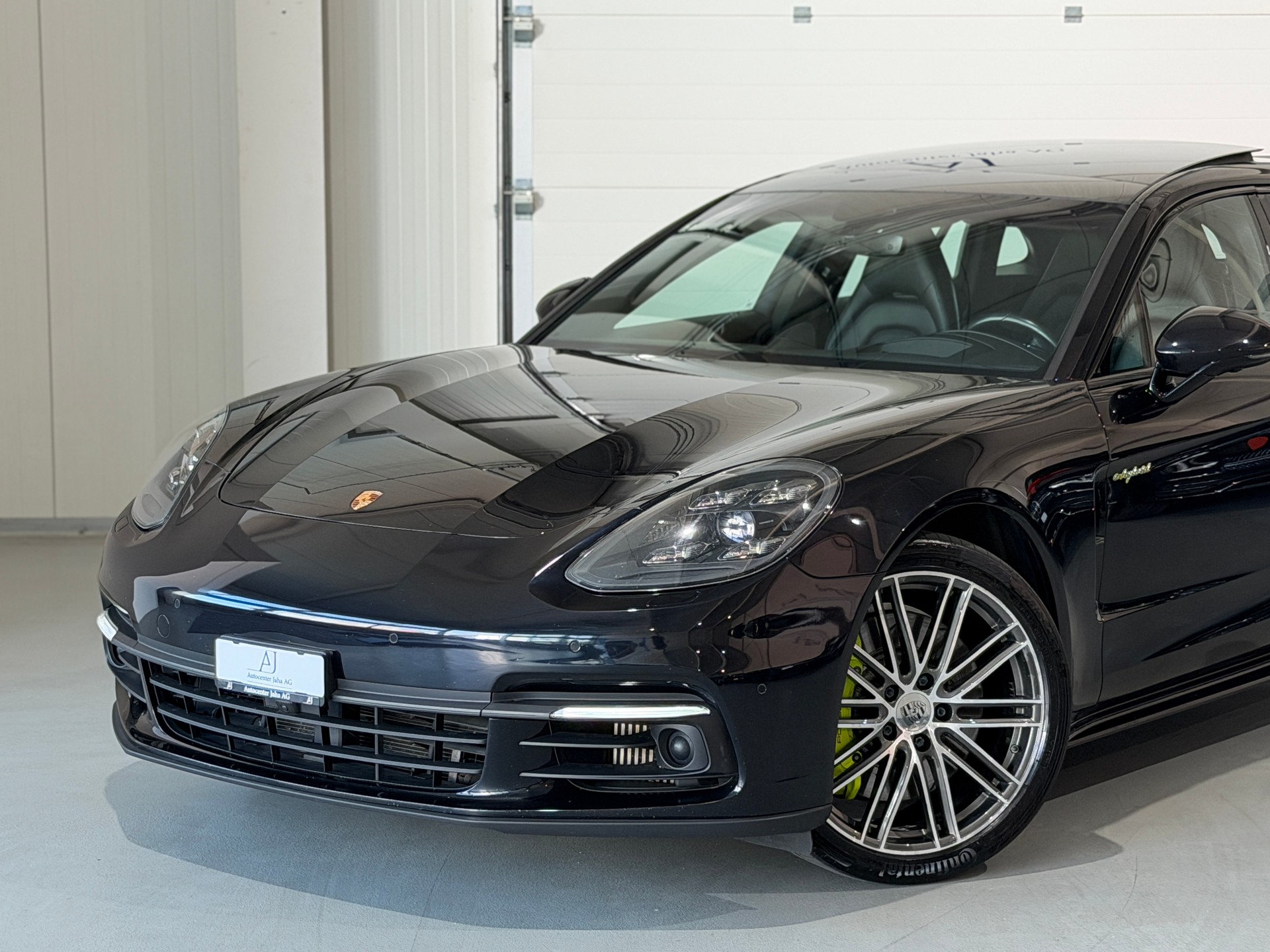 PORSCHE Panamera 4 E-Hybrid Sport Turismo PDK (CH)-image-1