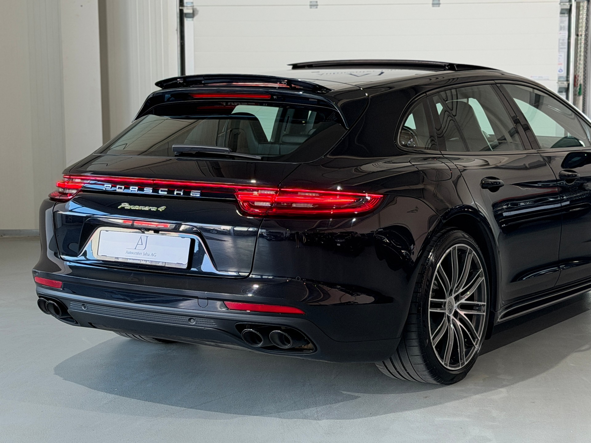 PORSCHE Panamera 4 E-Hybrid Sport Turismo PDK (CH)-image-5