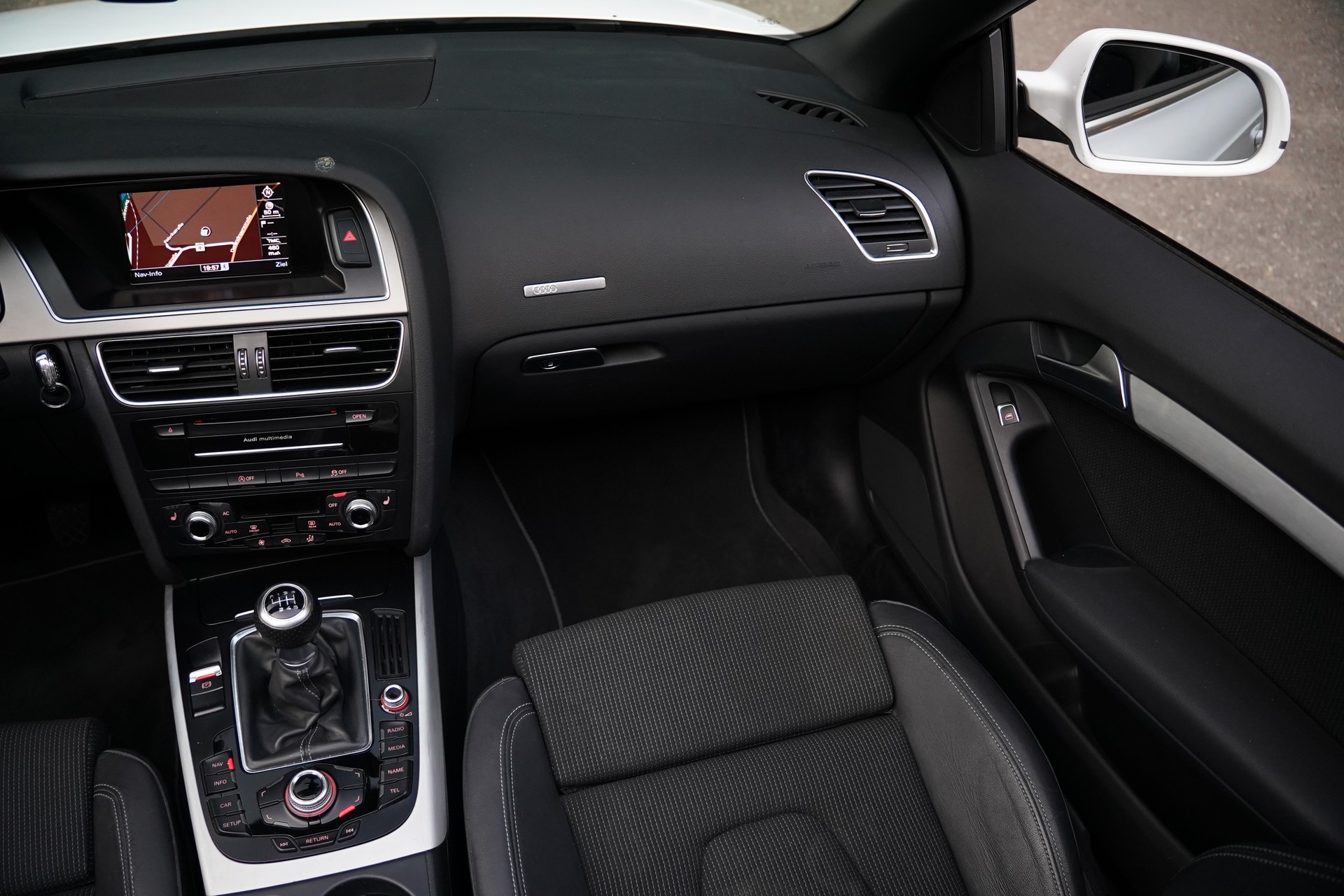 AUDI A5 Cabriolet 1.8 TFSI-image-19