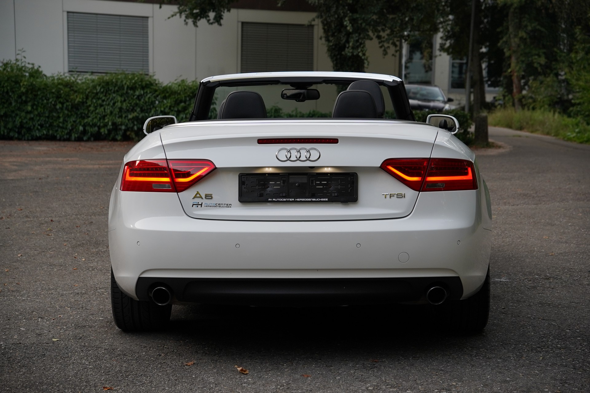 AUDI A5 Cabriolet 1.8 TFSI-image-3