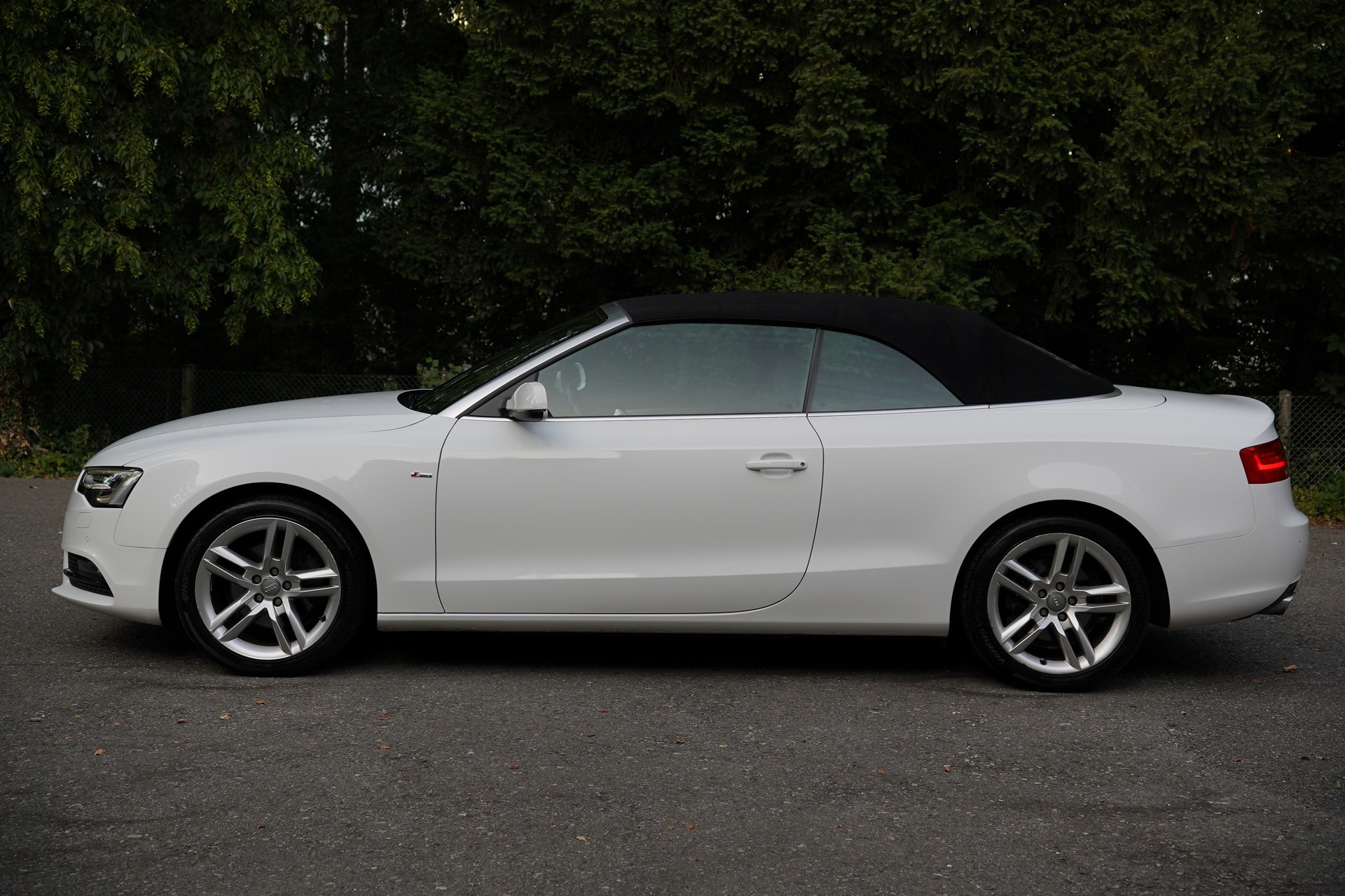 AUDI A5 Cabriolet 1.8 TFSI-image-5