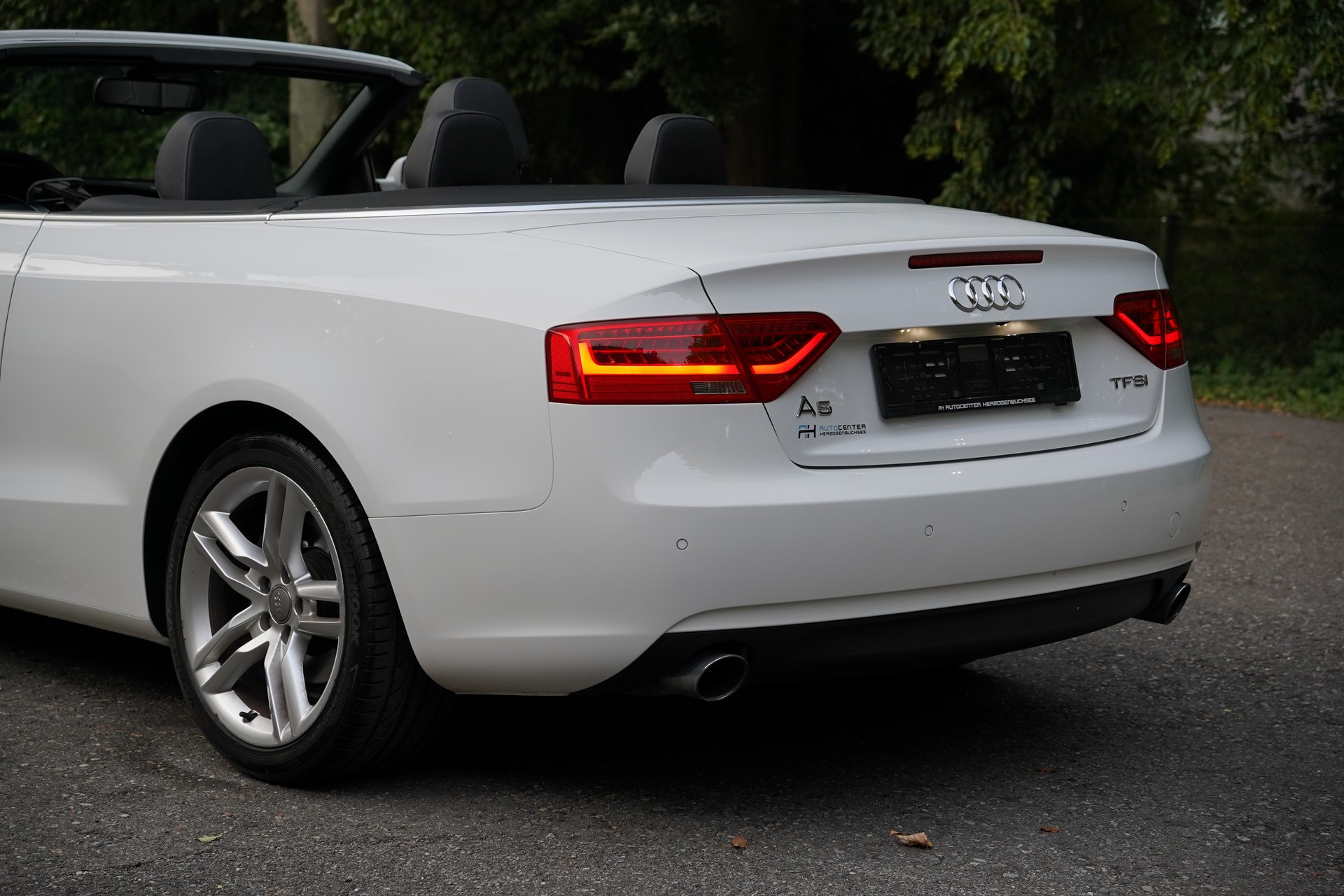 AUDI A5 Cabriolet 1.8 TFSI-image-7