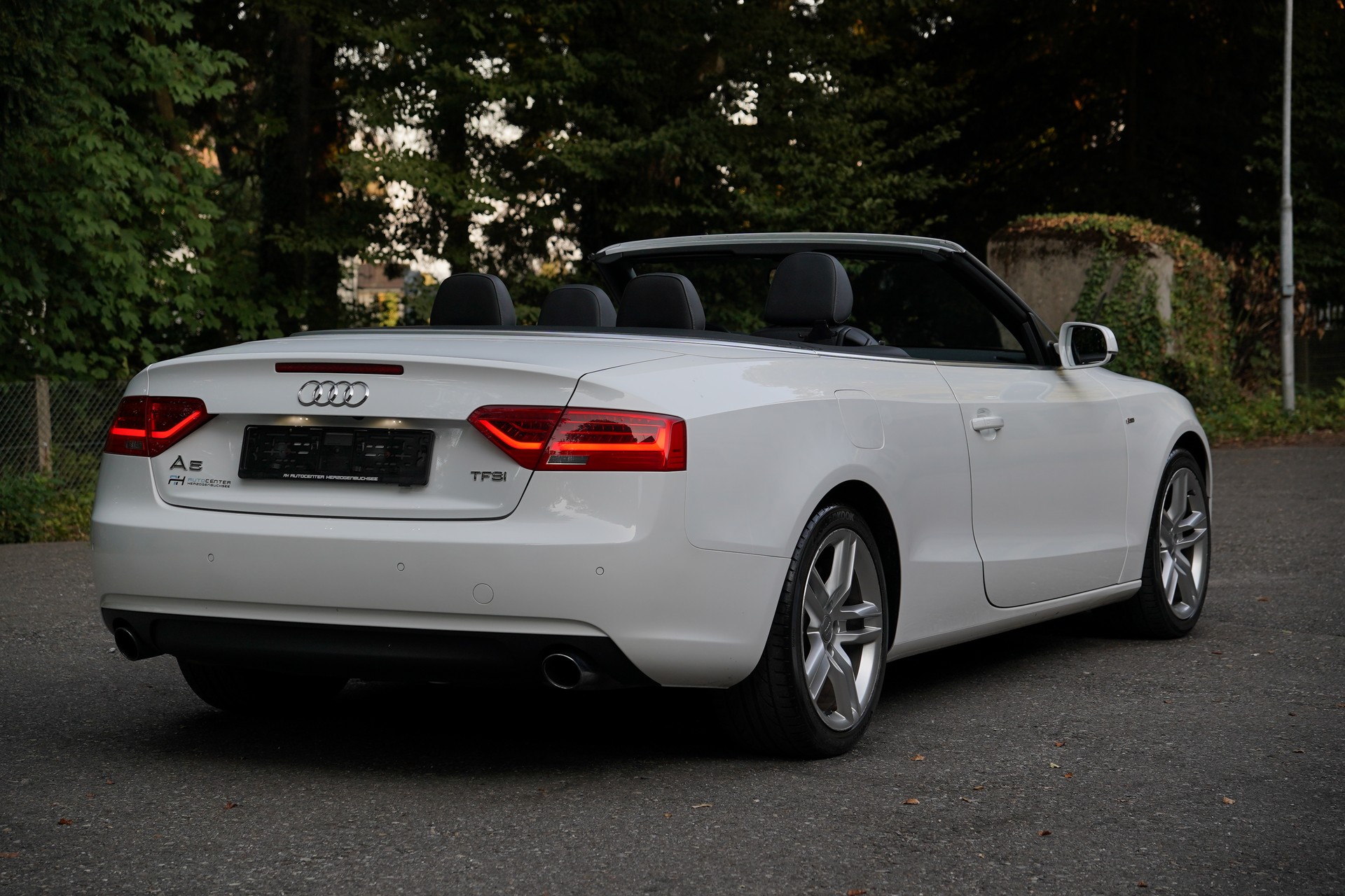 AUDI A5 Cabriolet 1.8 TFSI-image-2