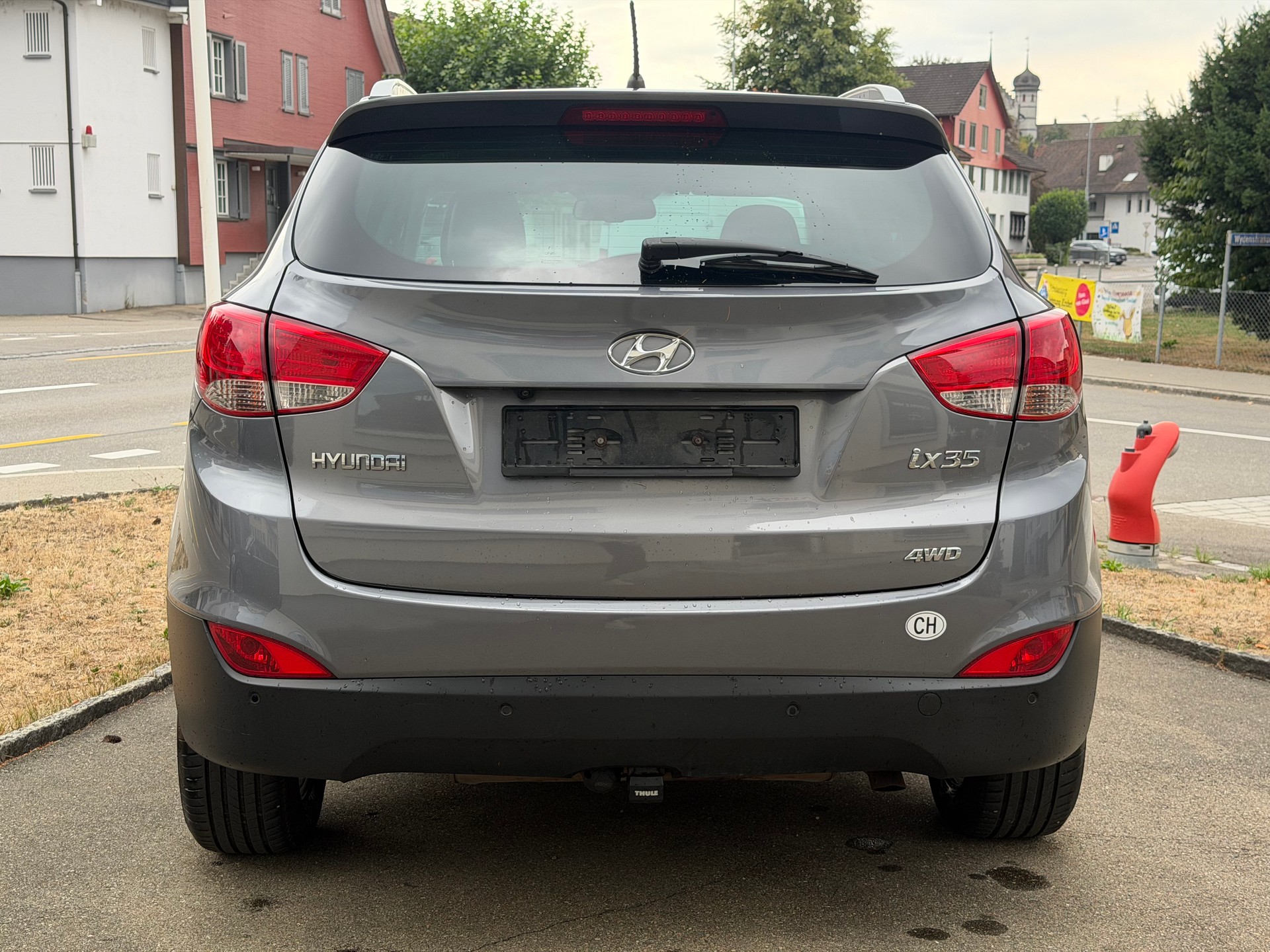 HYUNDAI iX 35 2.0 Style 4WD Automatic-image-6