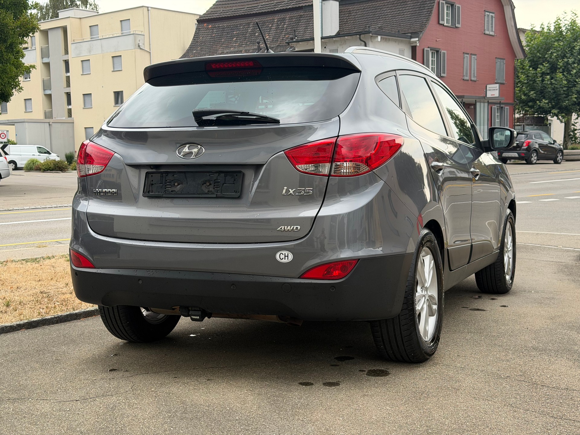 HYUNDAI iX 35 2.0 Style 4WD Automatic-image-4