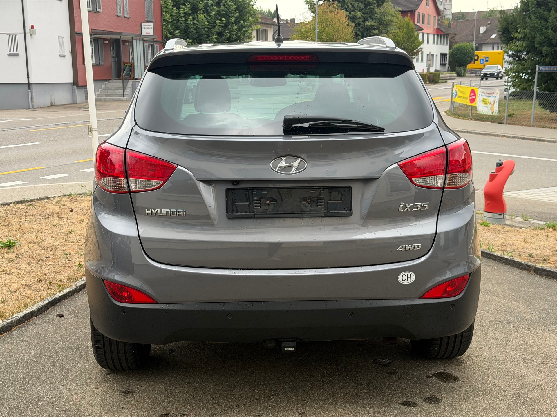 HYUNDAI iX 35 2.0 Style 4WD Automatic-image-7