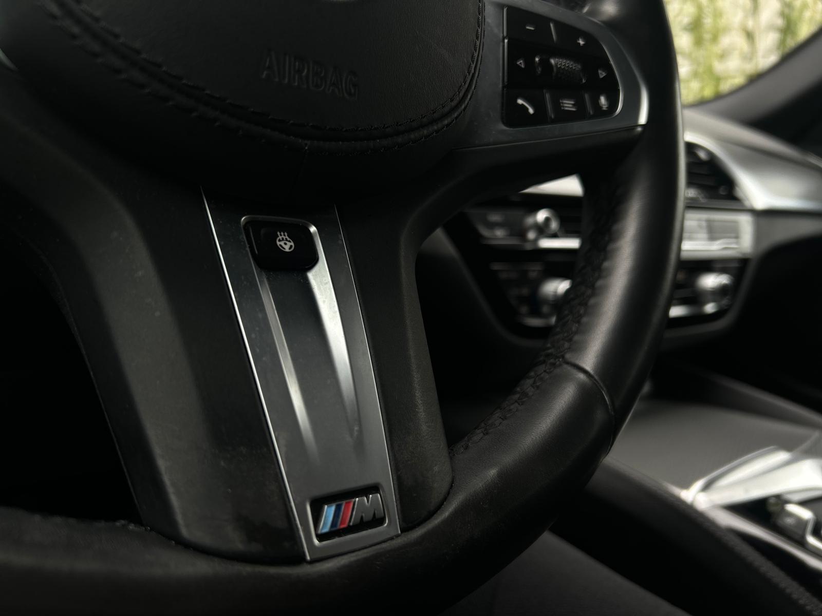 BMW 530e xDrive Pure M Sport Edition Steptronic-image-15