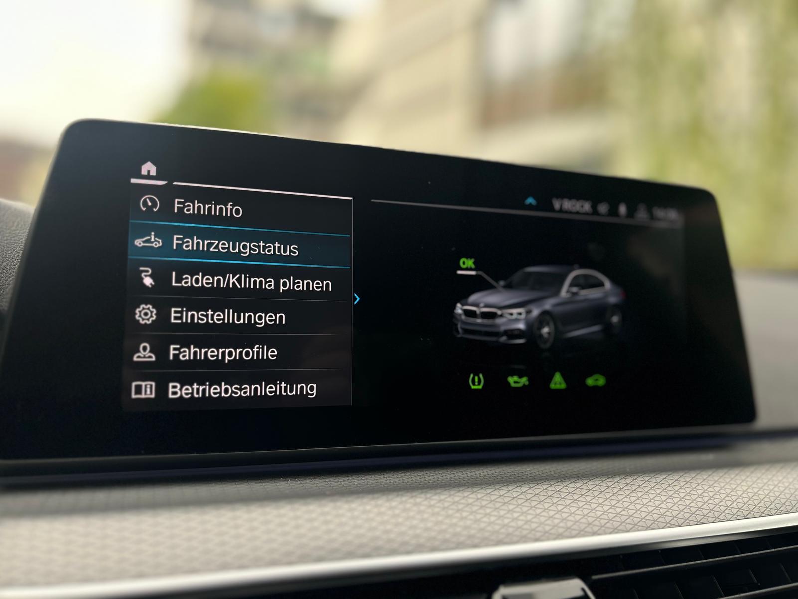BMW 530e xDrive Pure M Sport Edition Steptronic-image-14