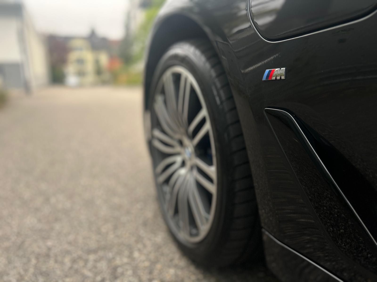 BMW 530e xDrive Pure M Sport Edition Steptronic-image-28