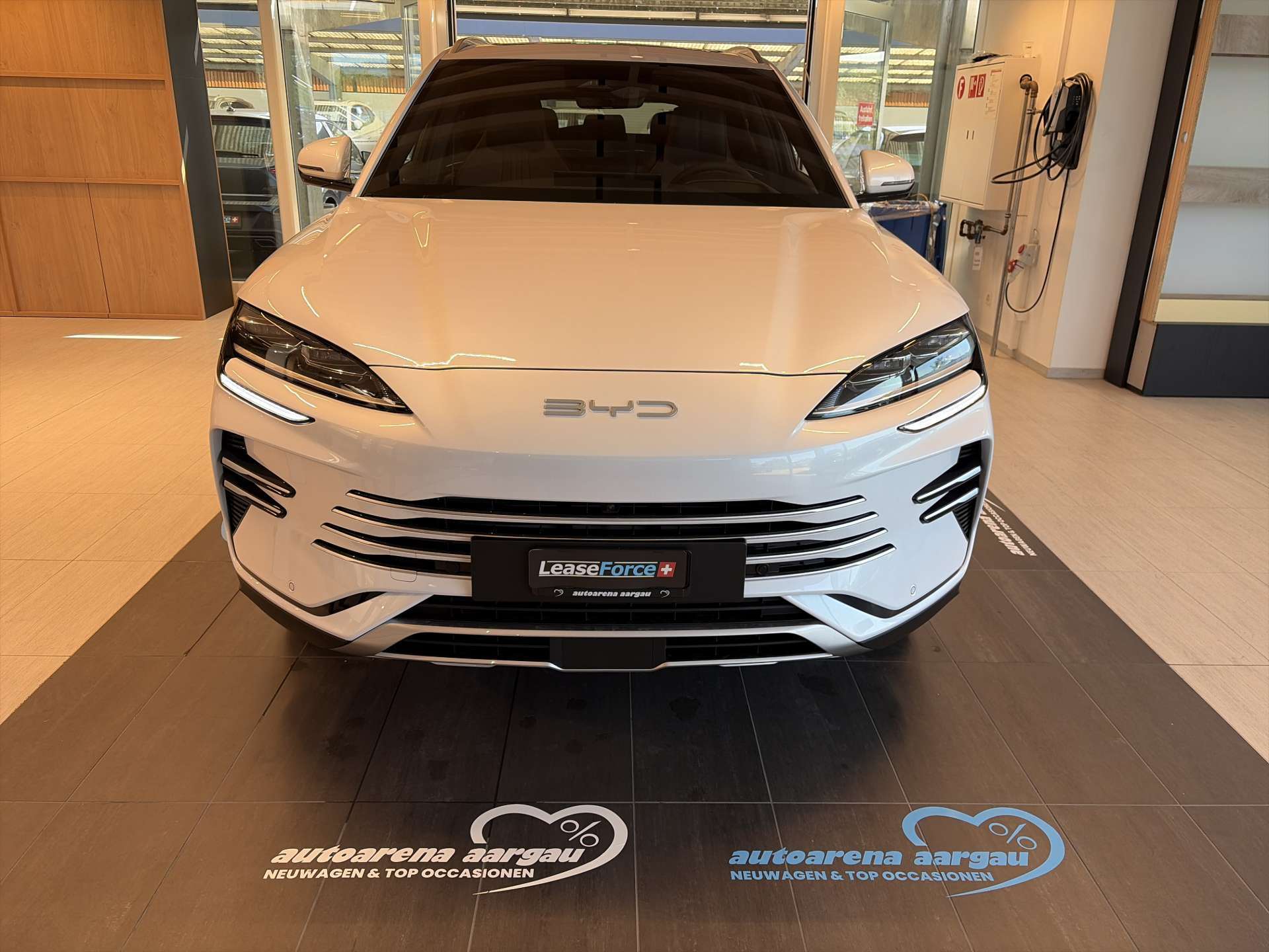 BYD Seal U DM-i PHEV Design AWD 324PS Automat-image-10