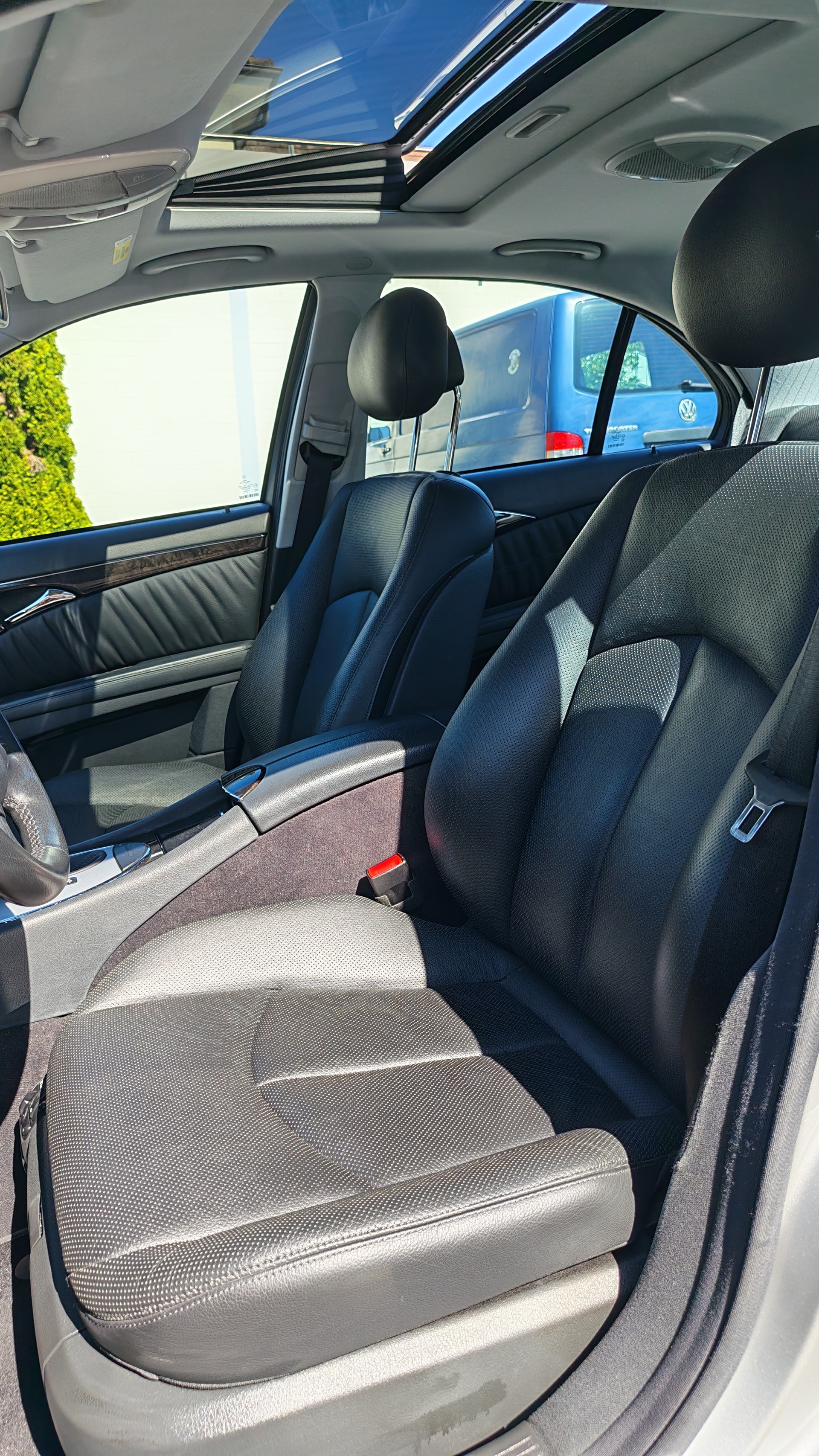 MERCEDES-BENZ E 320 Avantgarde 4Matic Automatic-image-7