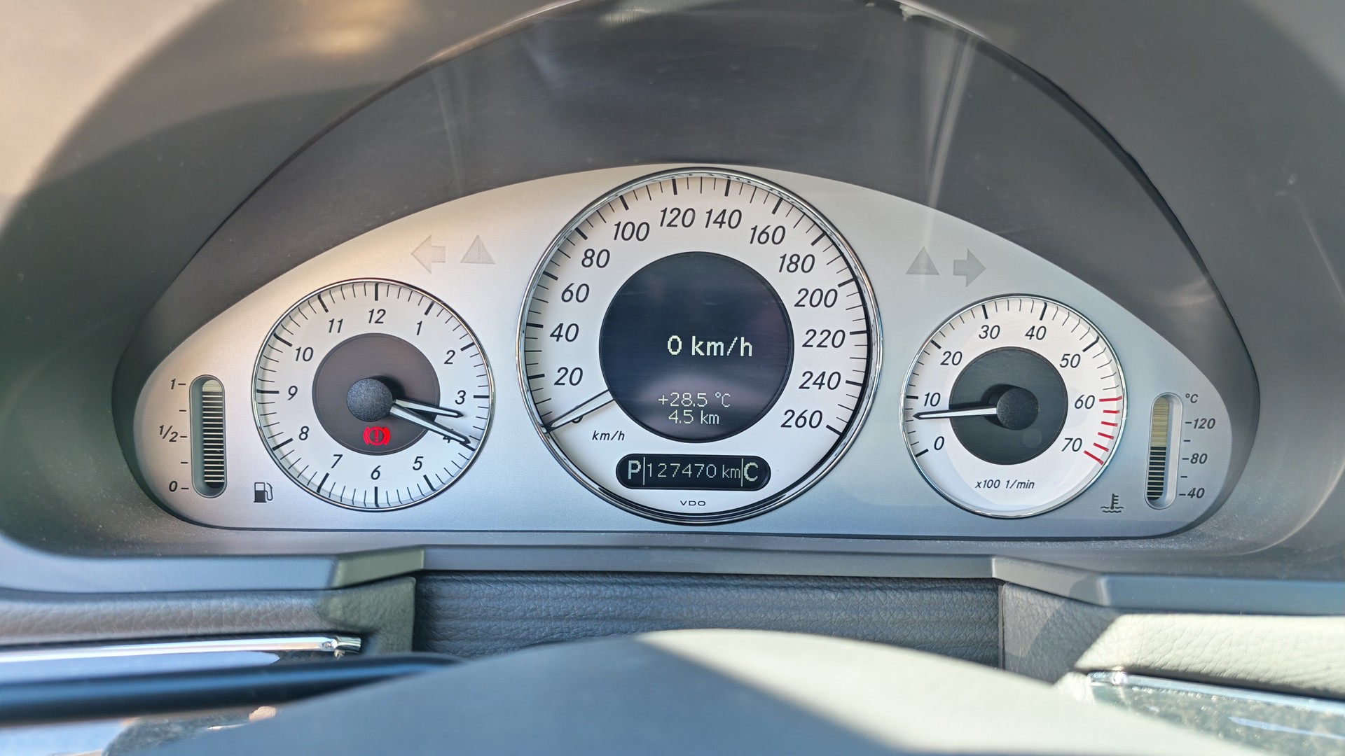 MERCEDES-BENZ E 320 Avantgarde 4Matic Automatic-image-12