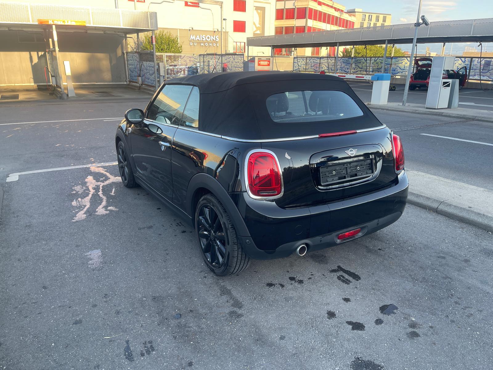 MINI Cooper Cabriolet Steptronic-image-2