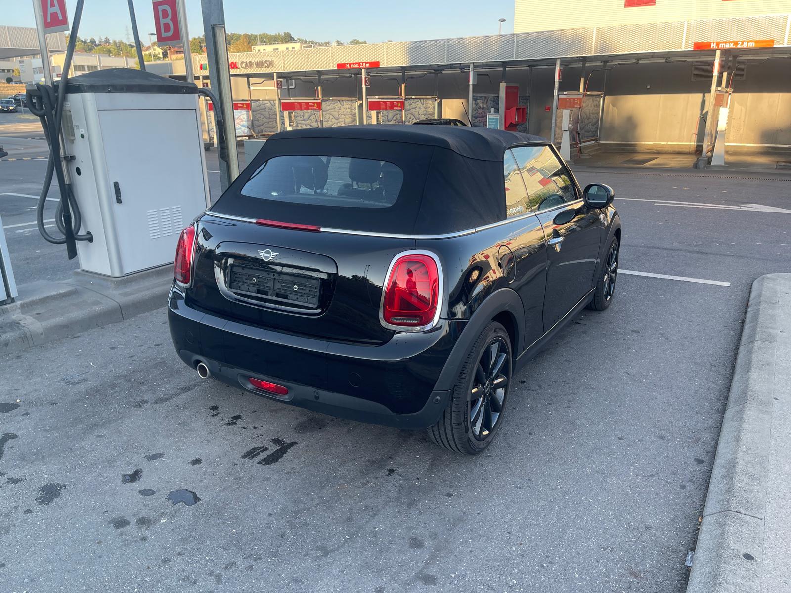 MINI Cooper Cabriolet Steptronic-image-3