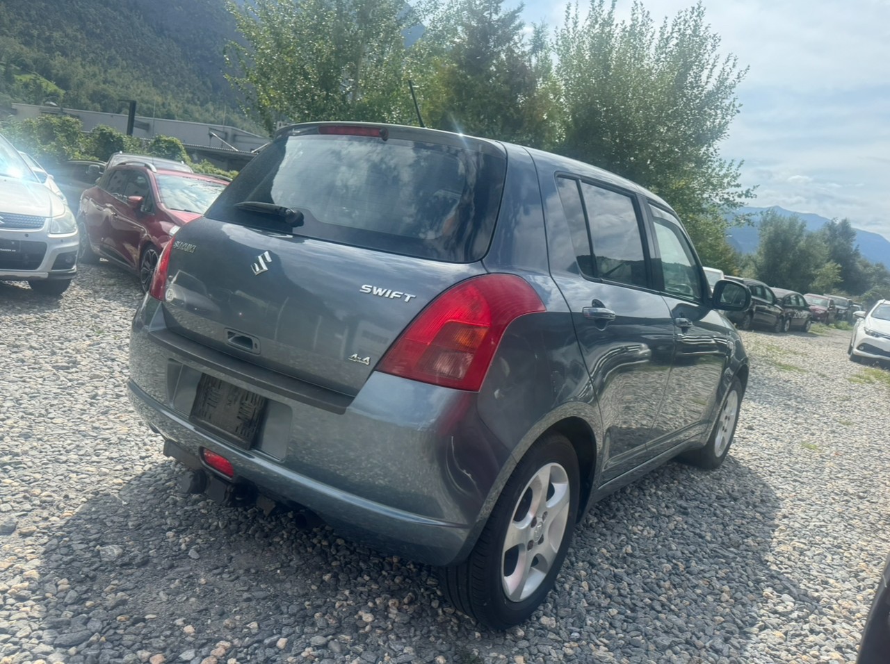 SUZUKI Swift 1.3i 16V GL Top 4x4-image-9