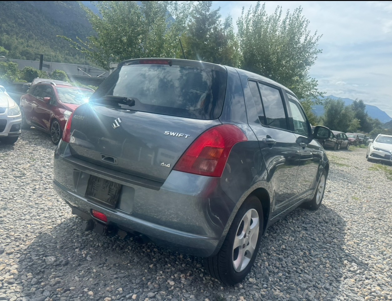 SUZUKI Swift 1.3i 16V GL Top 4x4-image-14