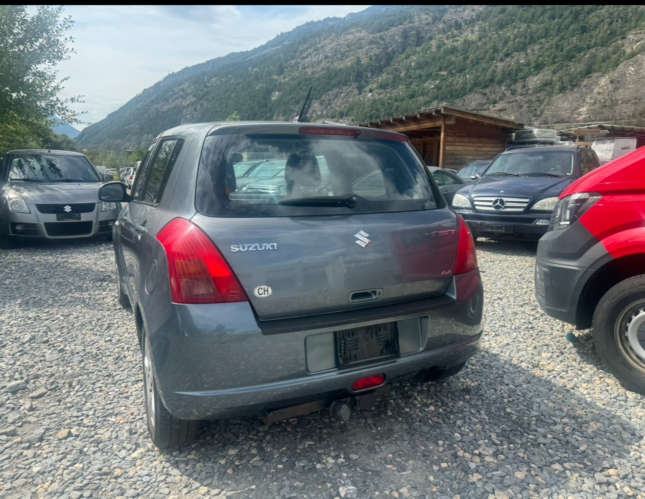 SUZUKI Swift 1.3i 16V GL Top 4x4-image-8