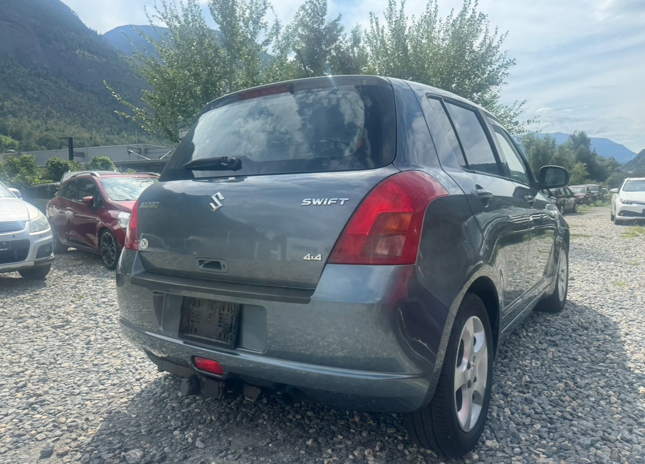 SUZUKI Swift 1.3i 16V GL Top 4x4-image-10