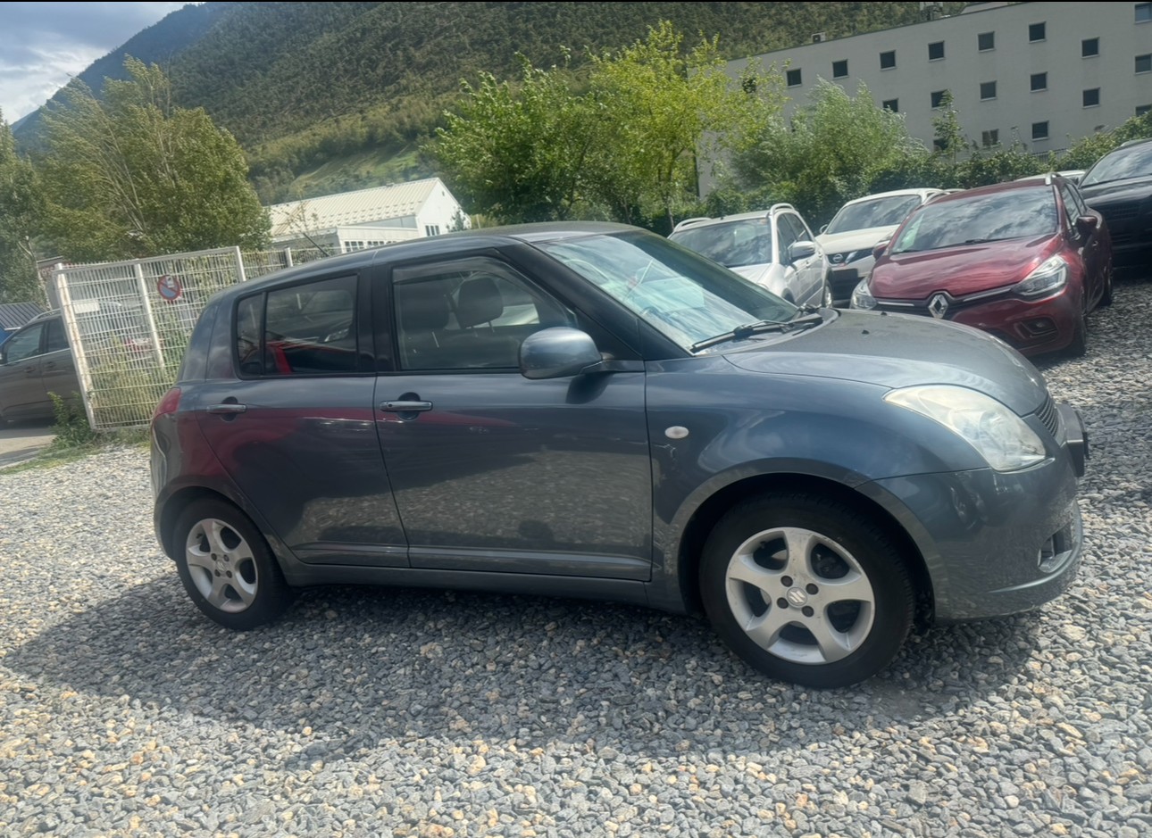 SUZUKI Swift 1.3i 16V GL Top 4x4-image-15