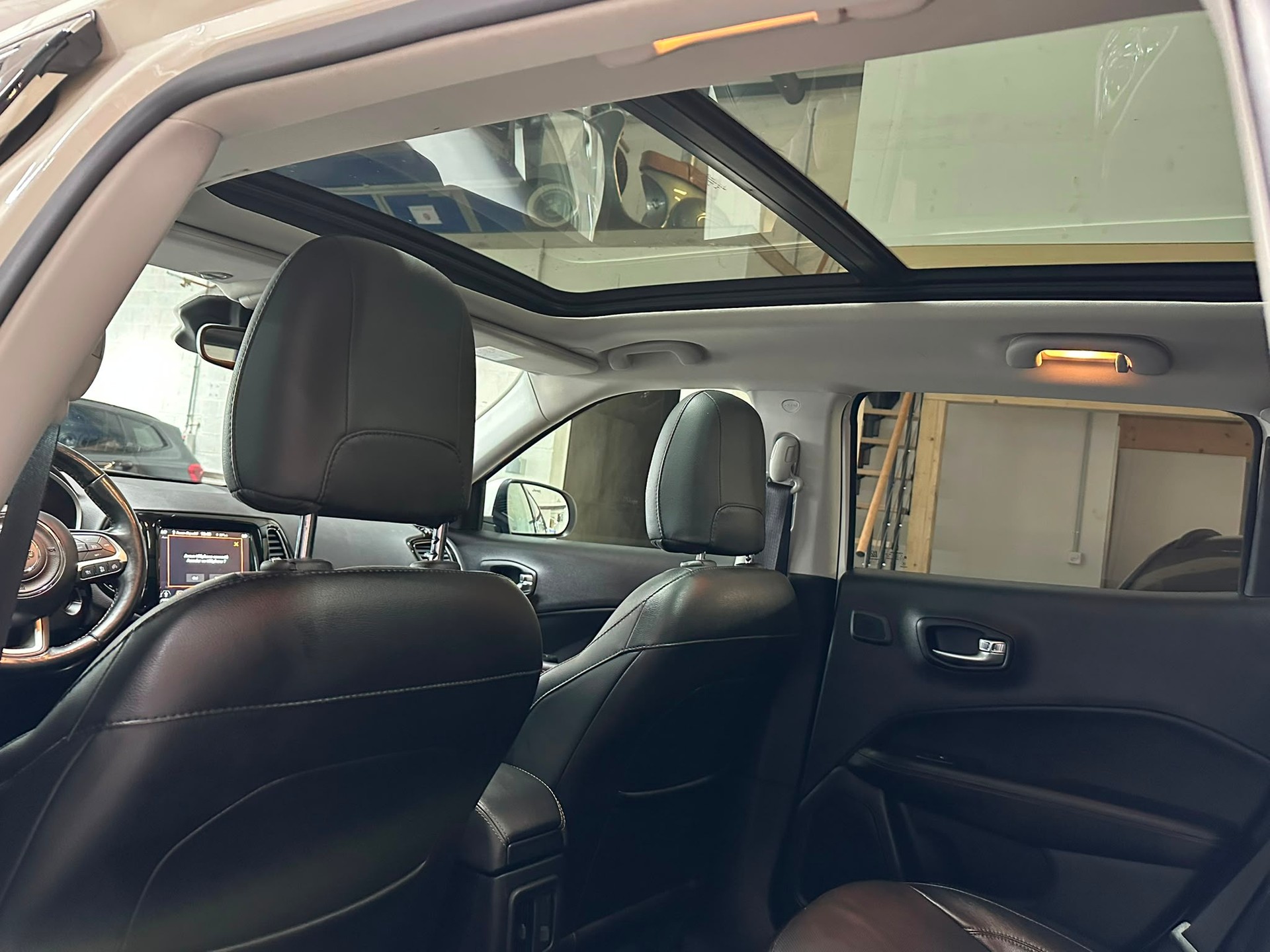 JEEP Compass 1.4 Turbo Limited AWD 9ATX-image-9