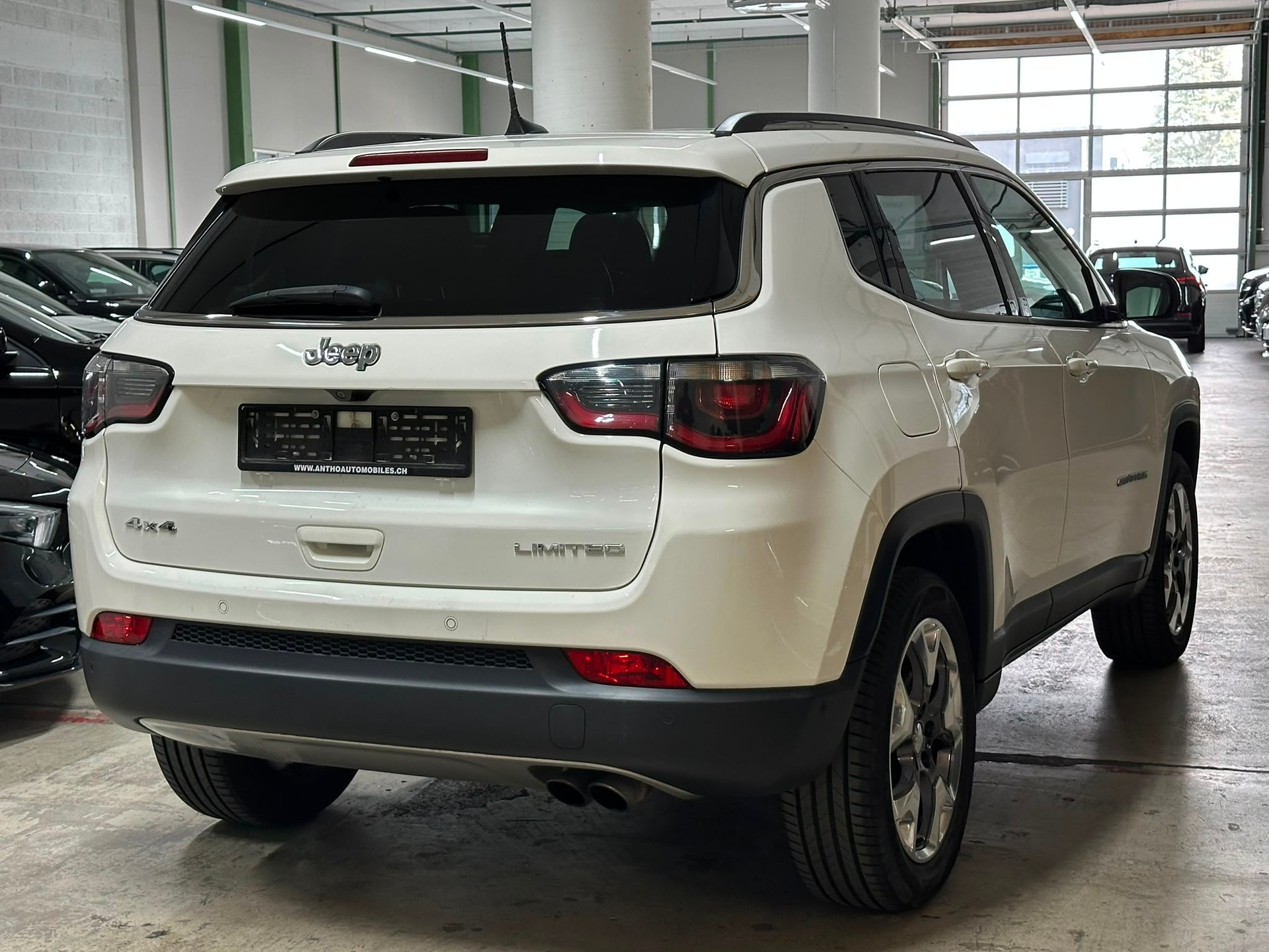 JEEP Compass 1.4 Turbo Limited AWD 9ATX-image-3