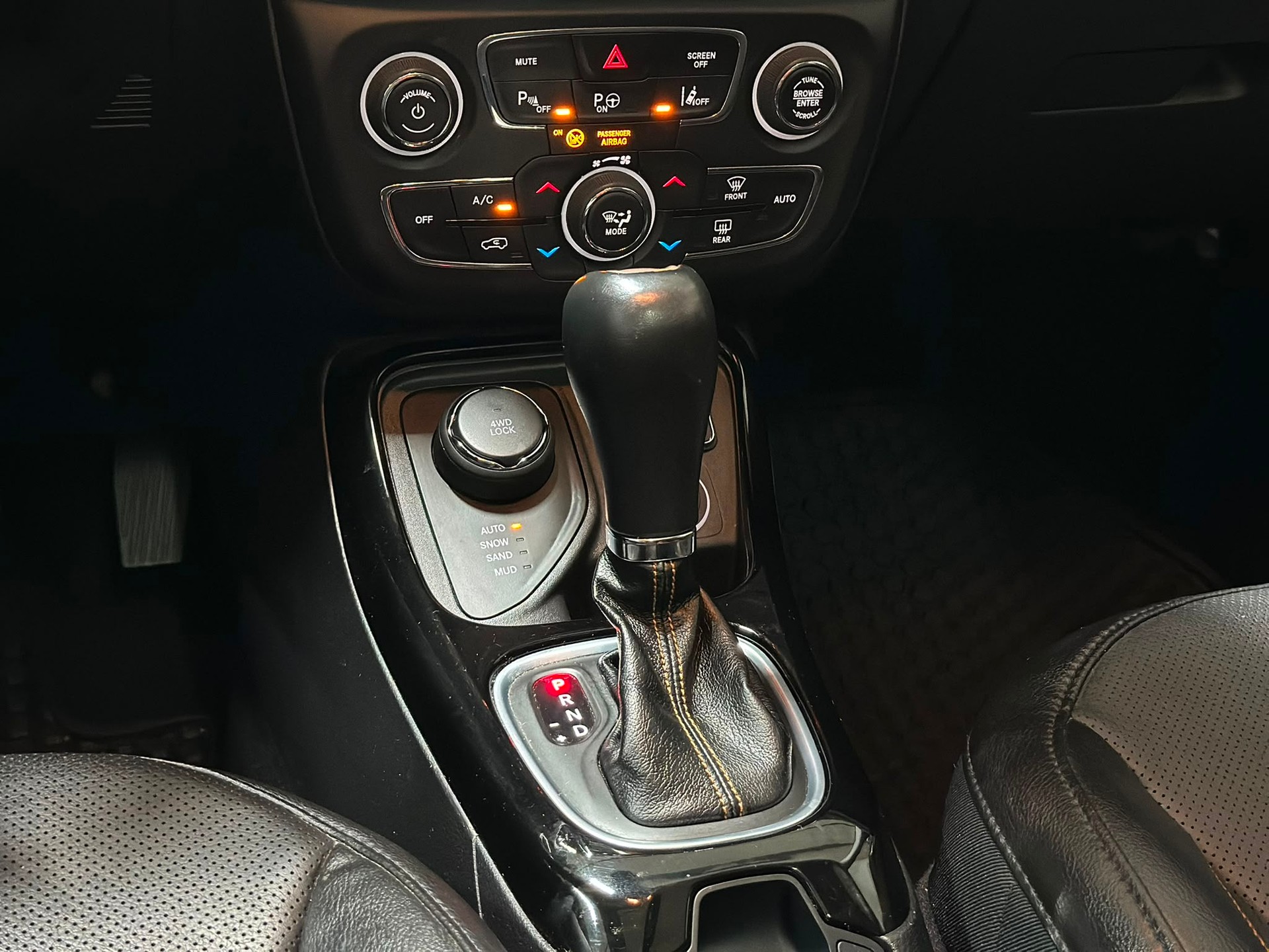 JEEP Compass 1.4 Turbo Limited AWD 9ATX-image-14
