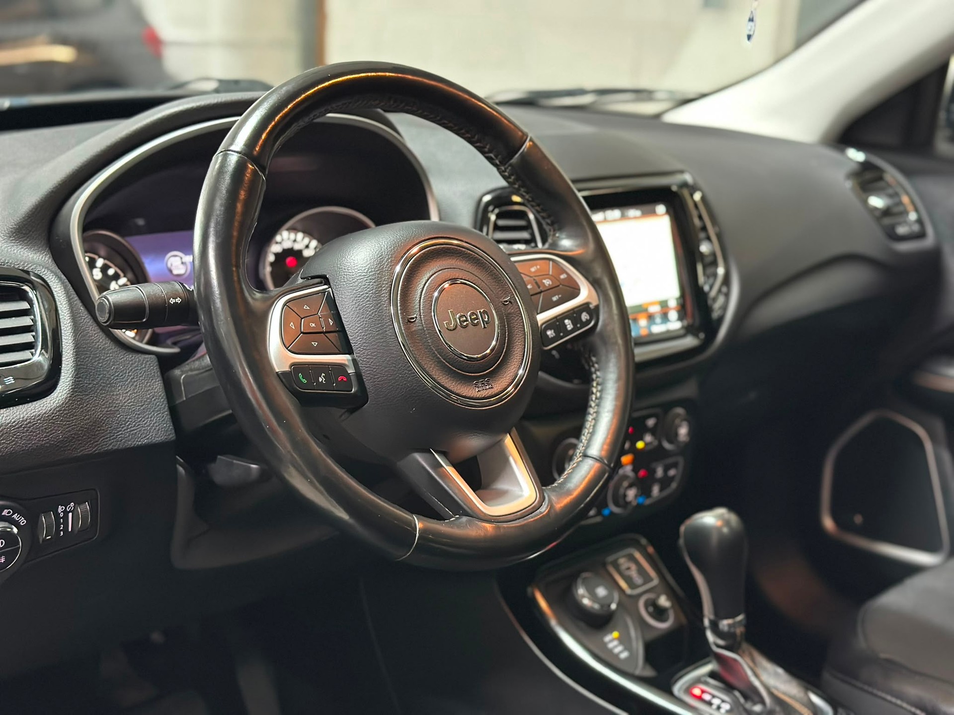 JEEP Compass 1.4 Turbo Limited AWD 9ATX-image-11