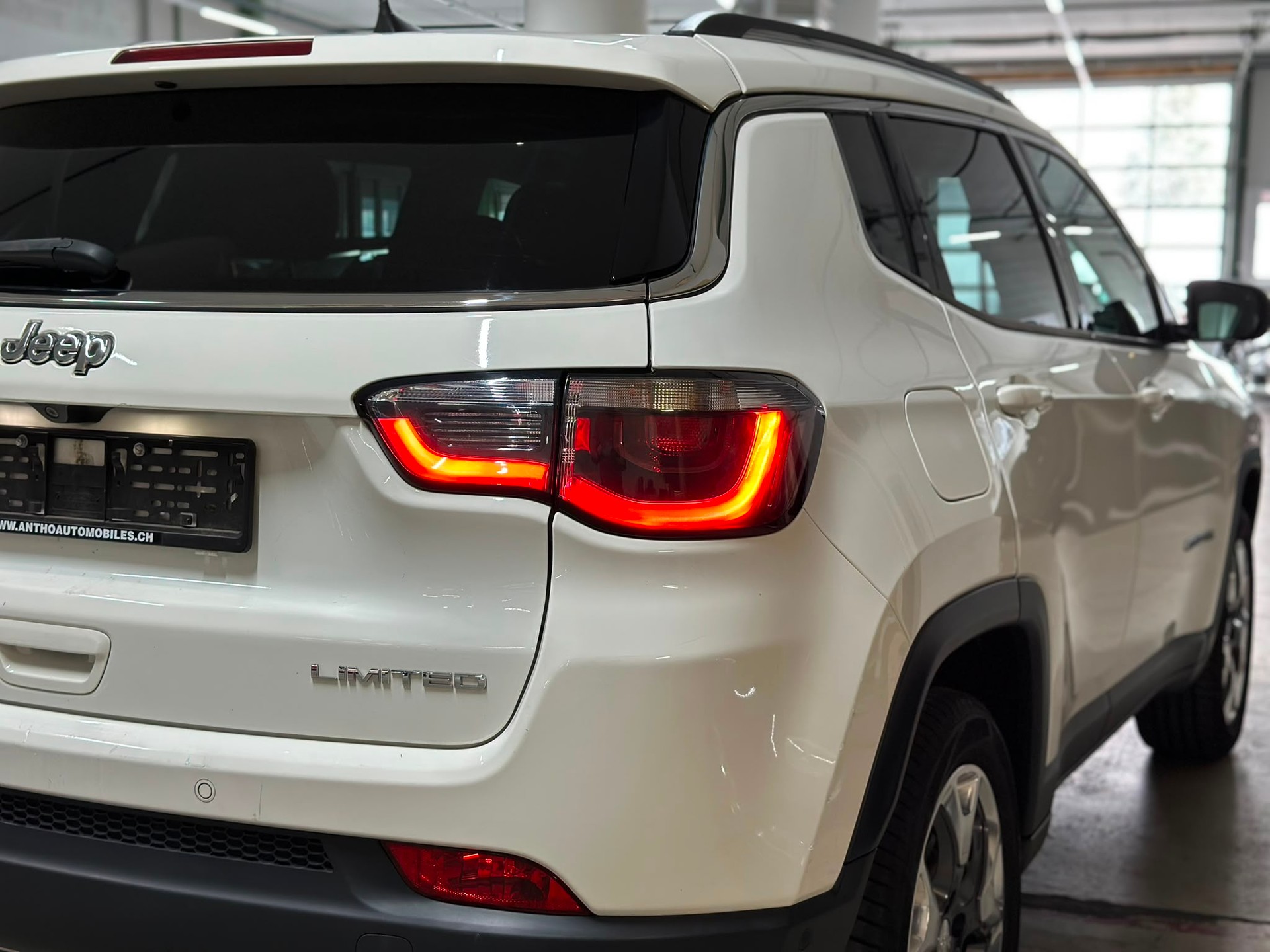JEEP Compass 1.4 Turbo Limited AWD 9ATX-image-7