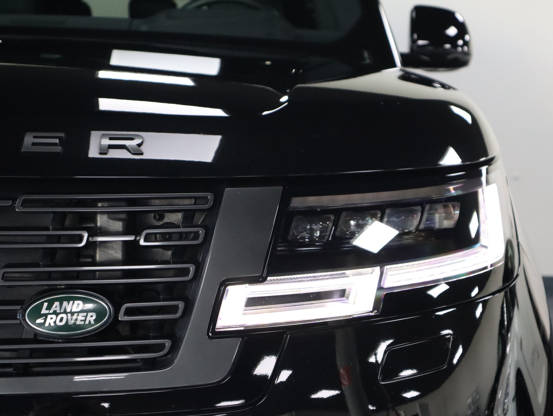 LAND ROVER Range Rover D350 3.0D I6 MHEV HSE Automatic-image-8