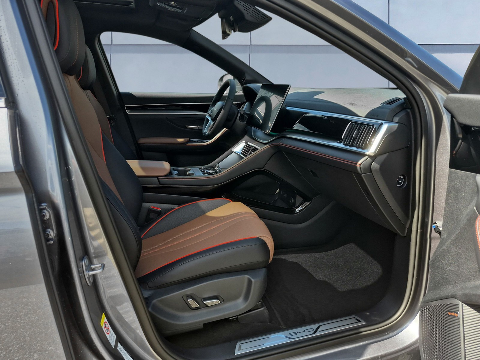 BYD Seal U DM-i Design AWD-image-12